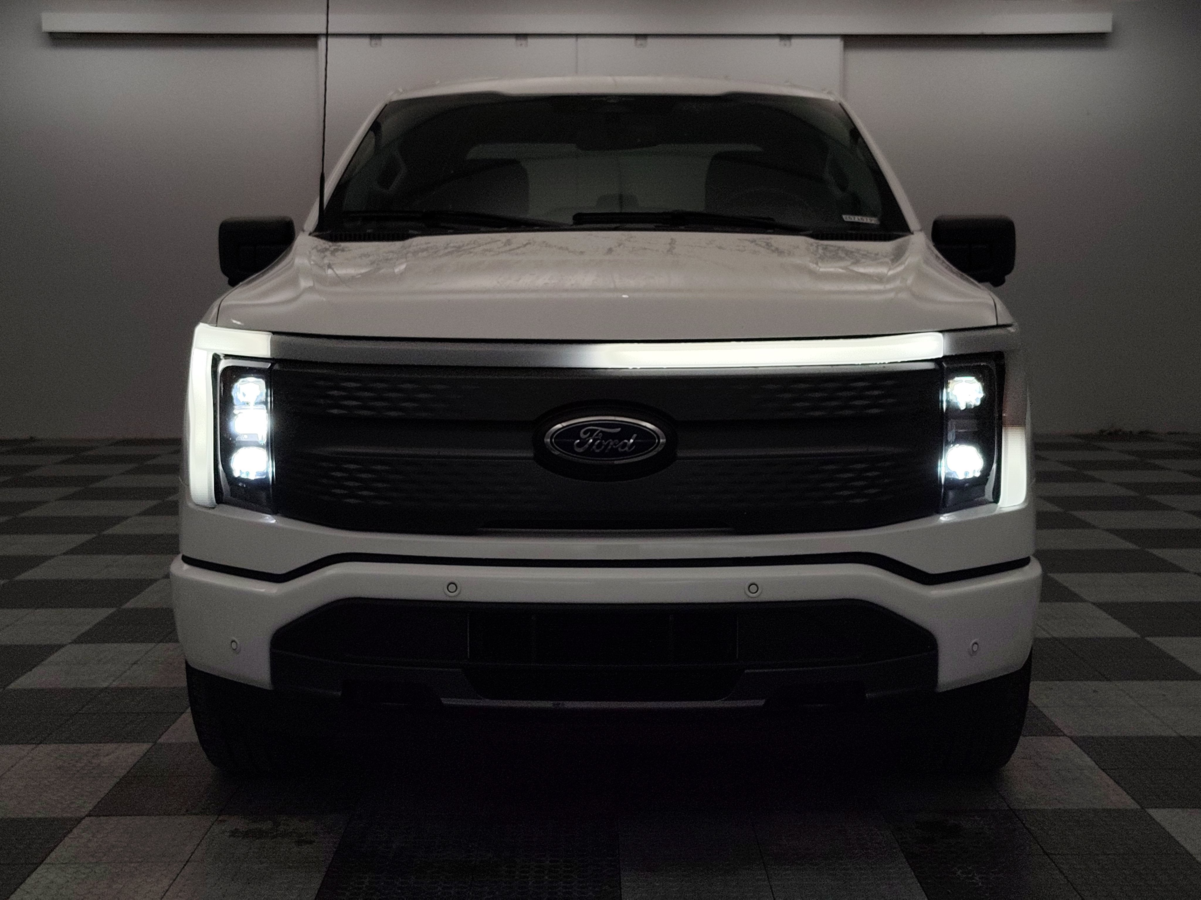 2023 Ford F-150 Lightning XLT