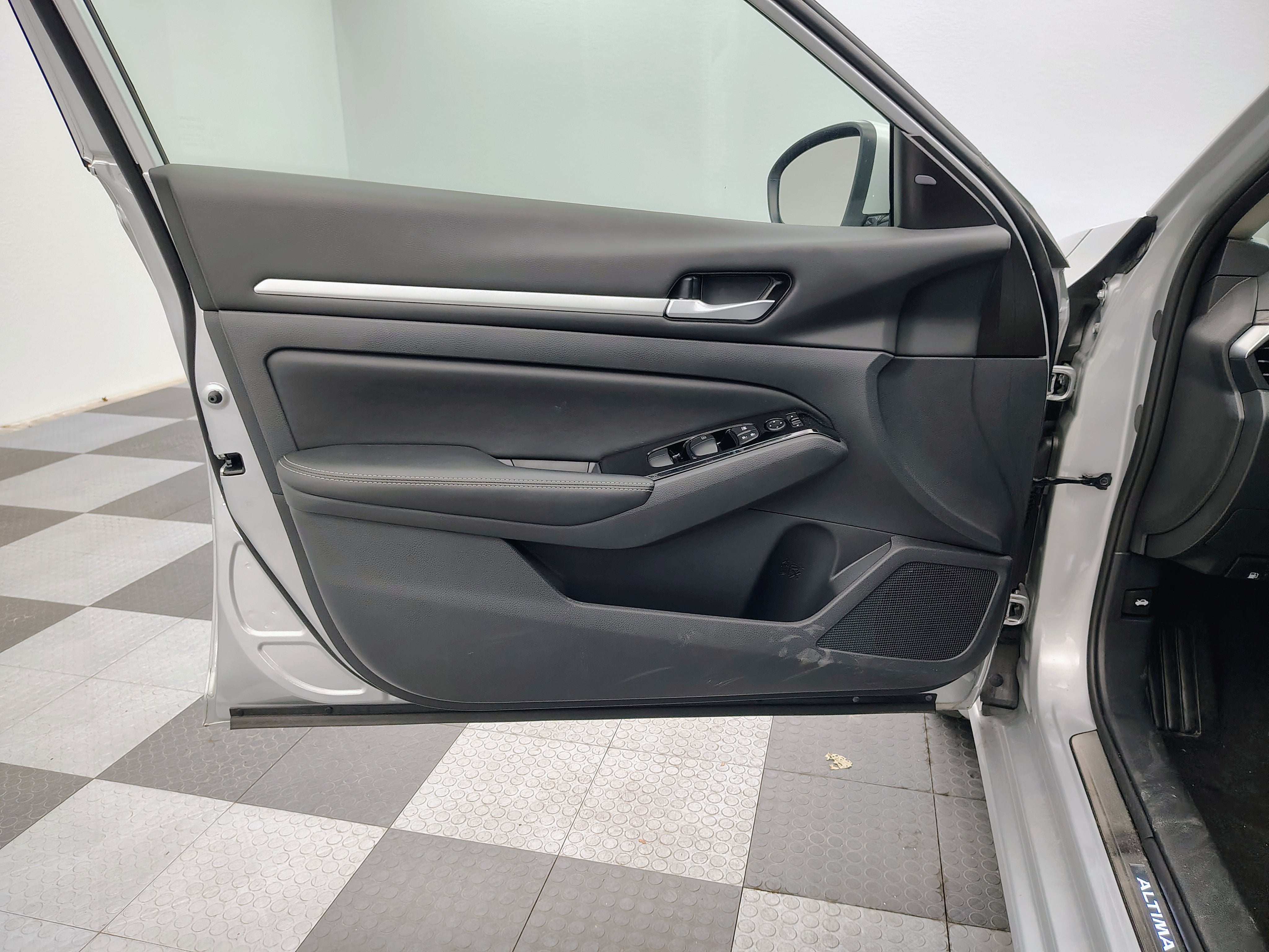 2025 Nissan Altima SL AWD