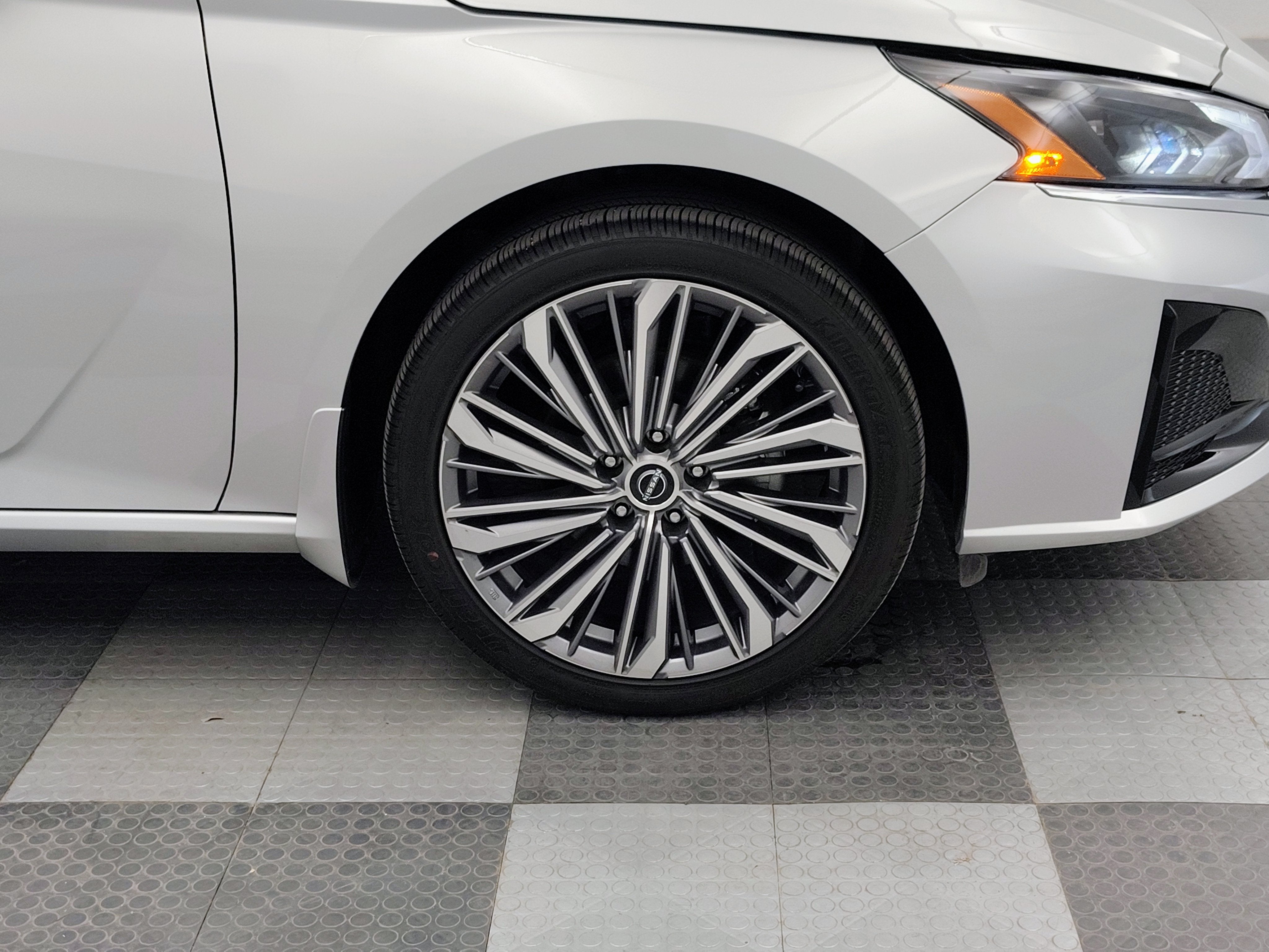 2025 Nissan Altima SL AWD
