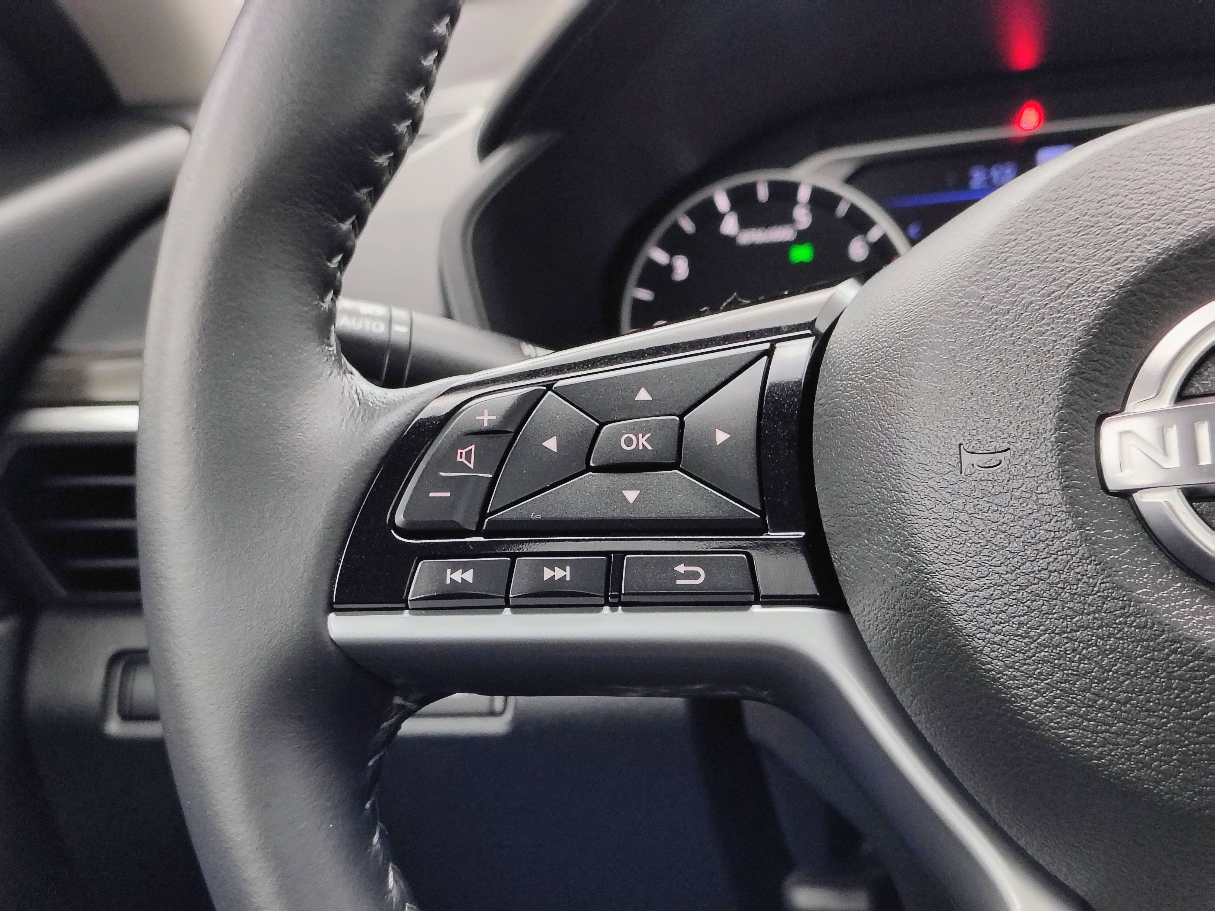 2025 Nissan Altima SL AWD