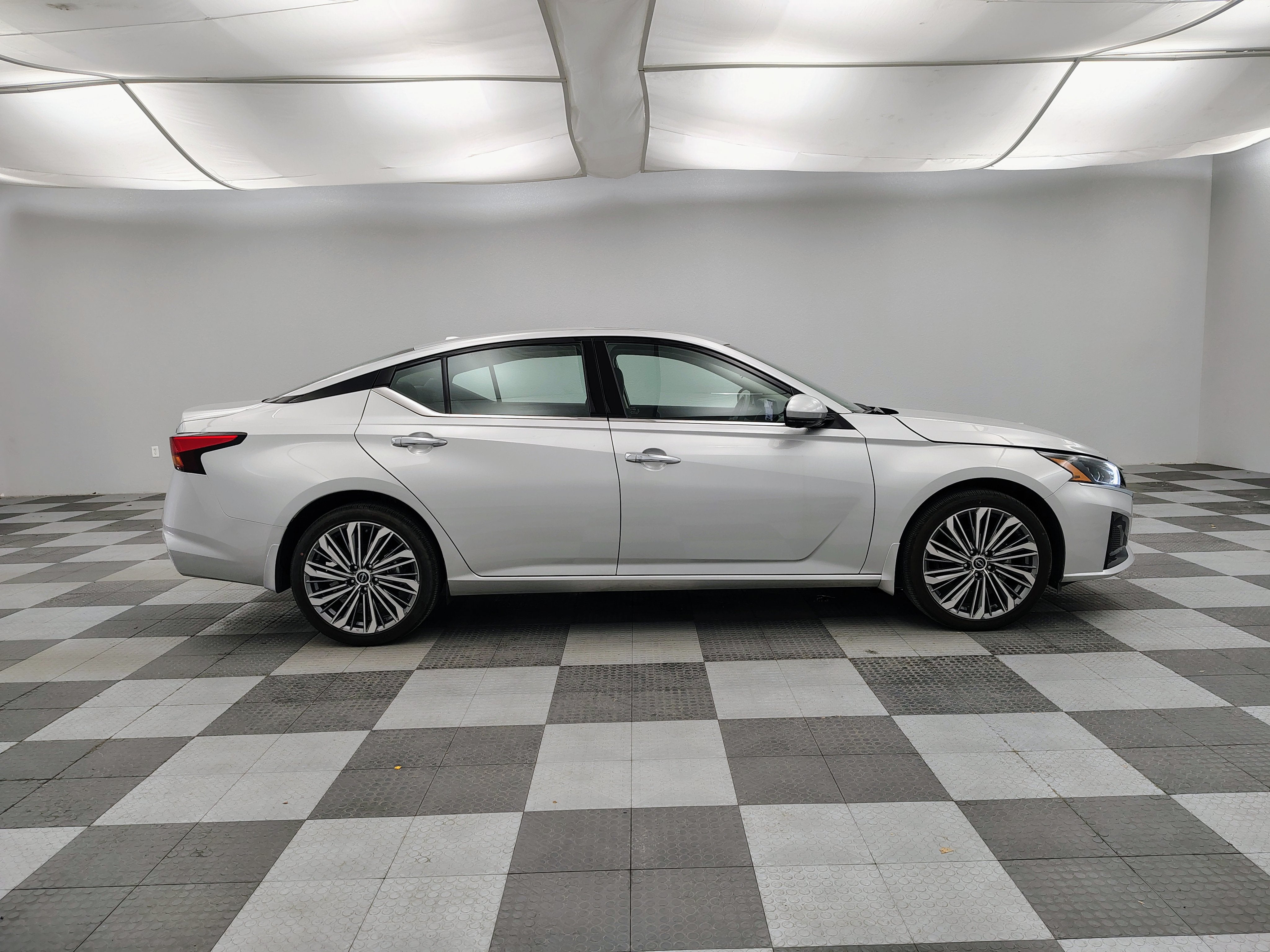 2025 Nissan Altima SL AWD