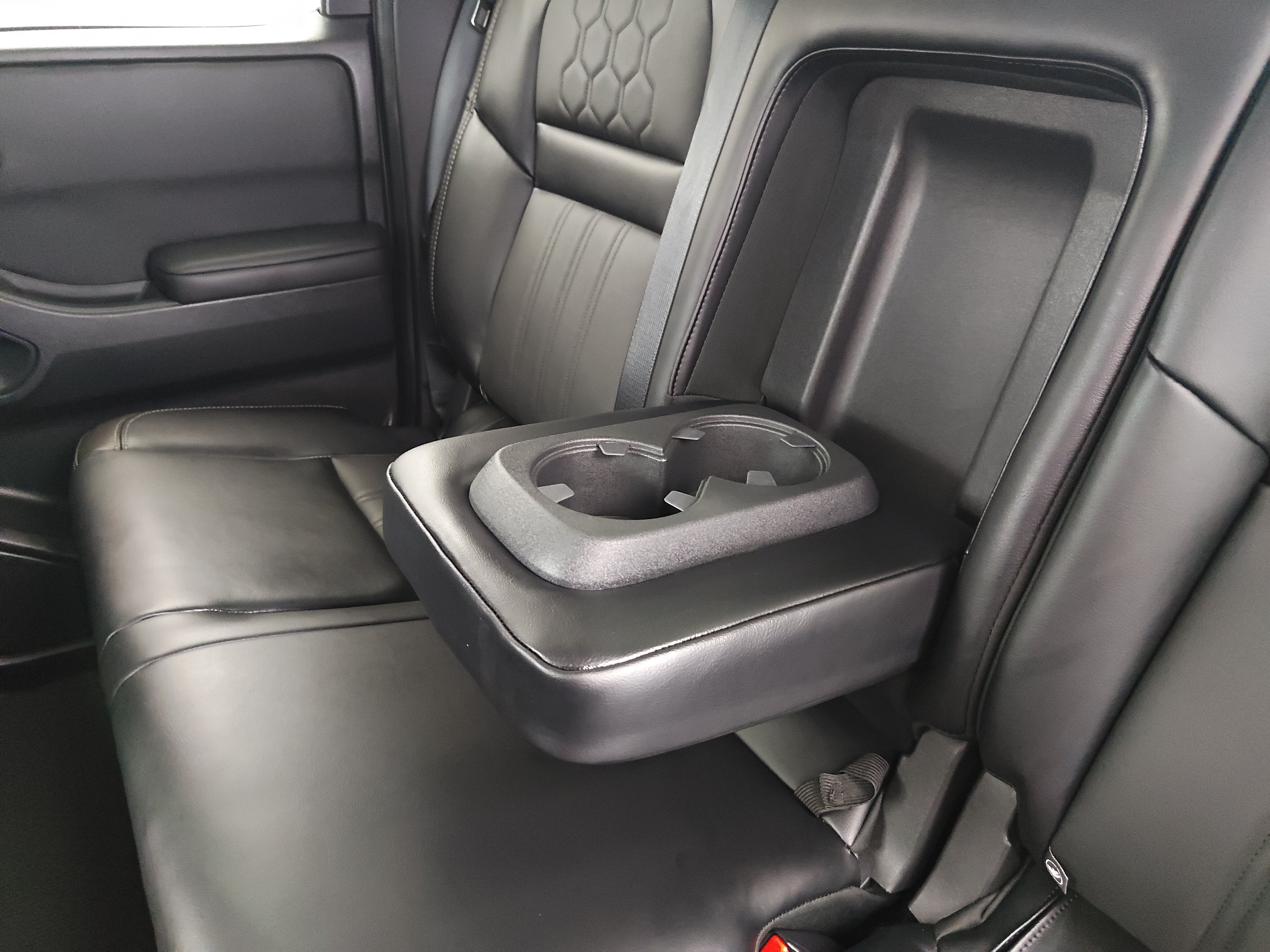 2024 Nissan Frontier SL