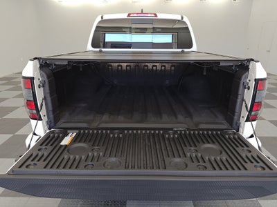 2024 Nissan Frontier SL