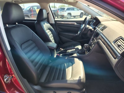 2017 Volkswagen Passat 1.8T SEL Premium