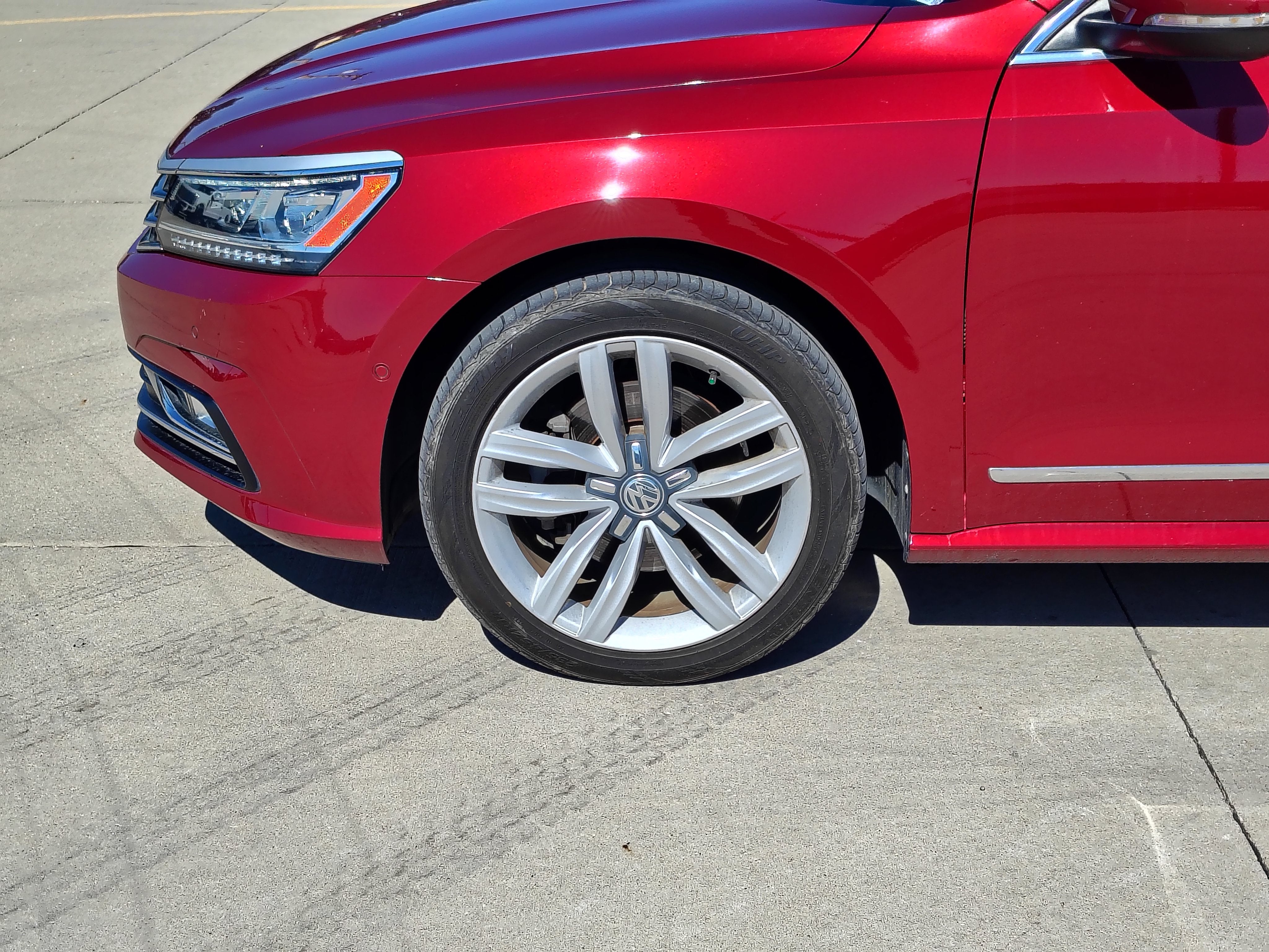 2017 Volkswagen Passat 1.8T SEL Premium