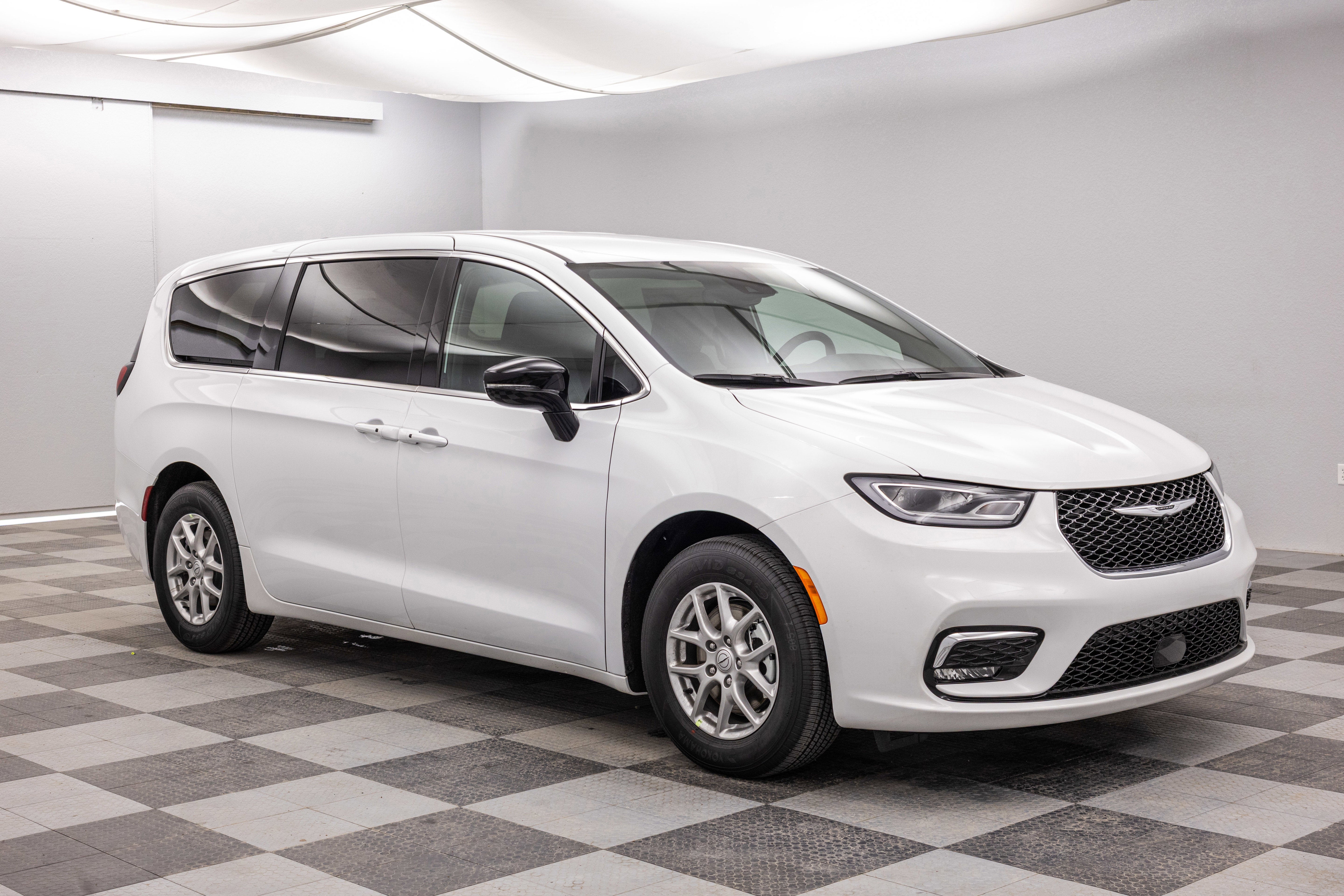 2026 Chrysler Pacifica PACIFICA SELECT