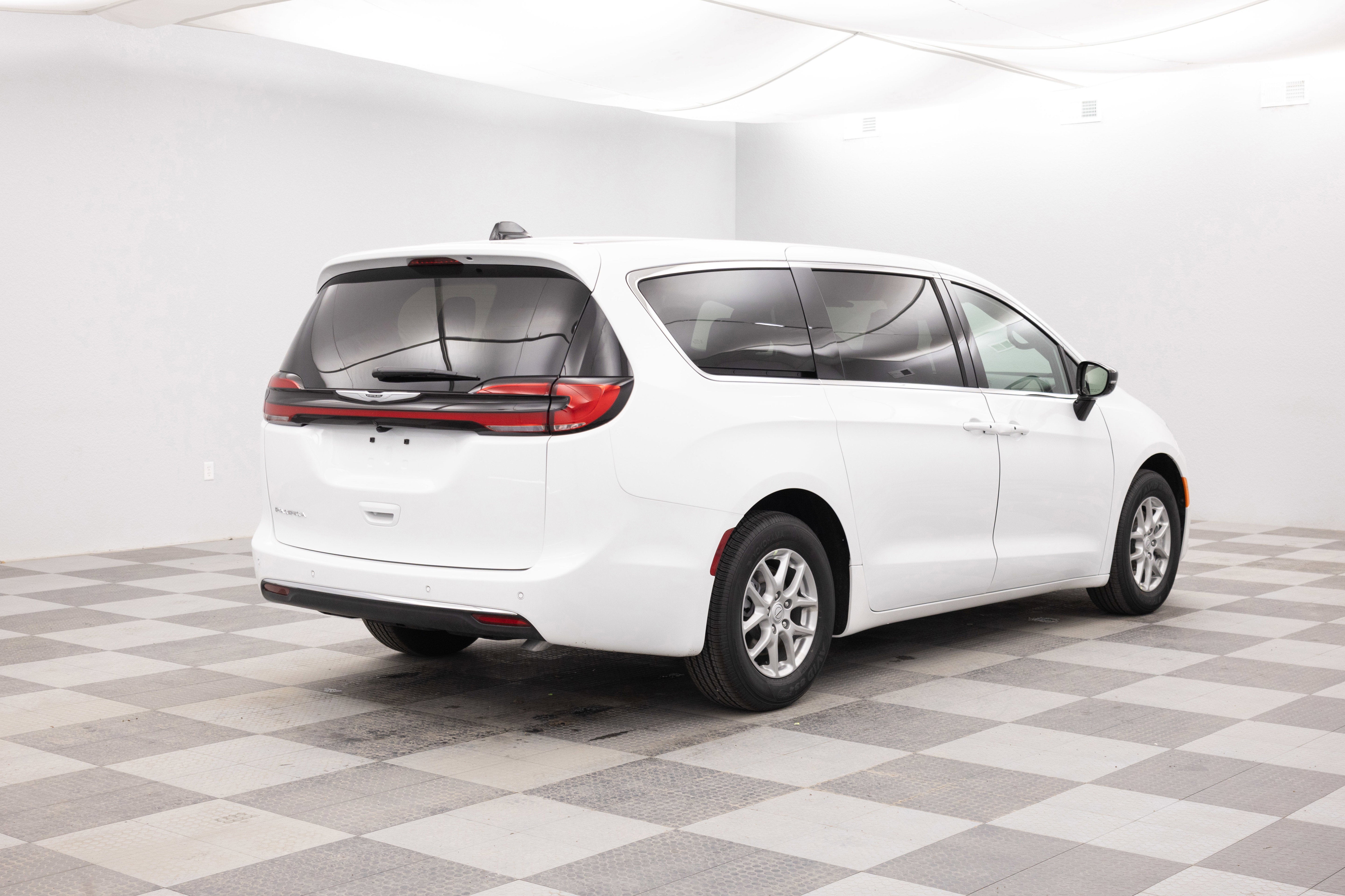 2026 Chrysler Pacifica PACIFICA SELECT