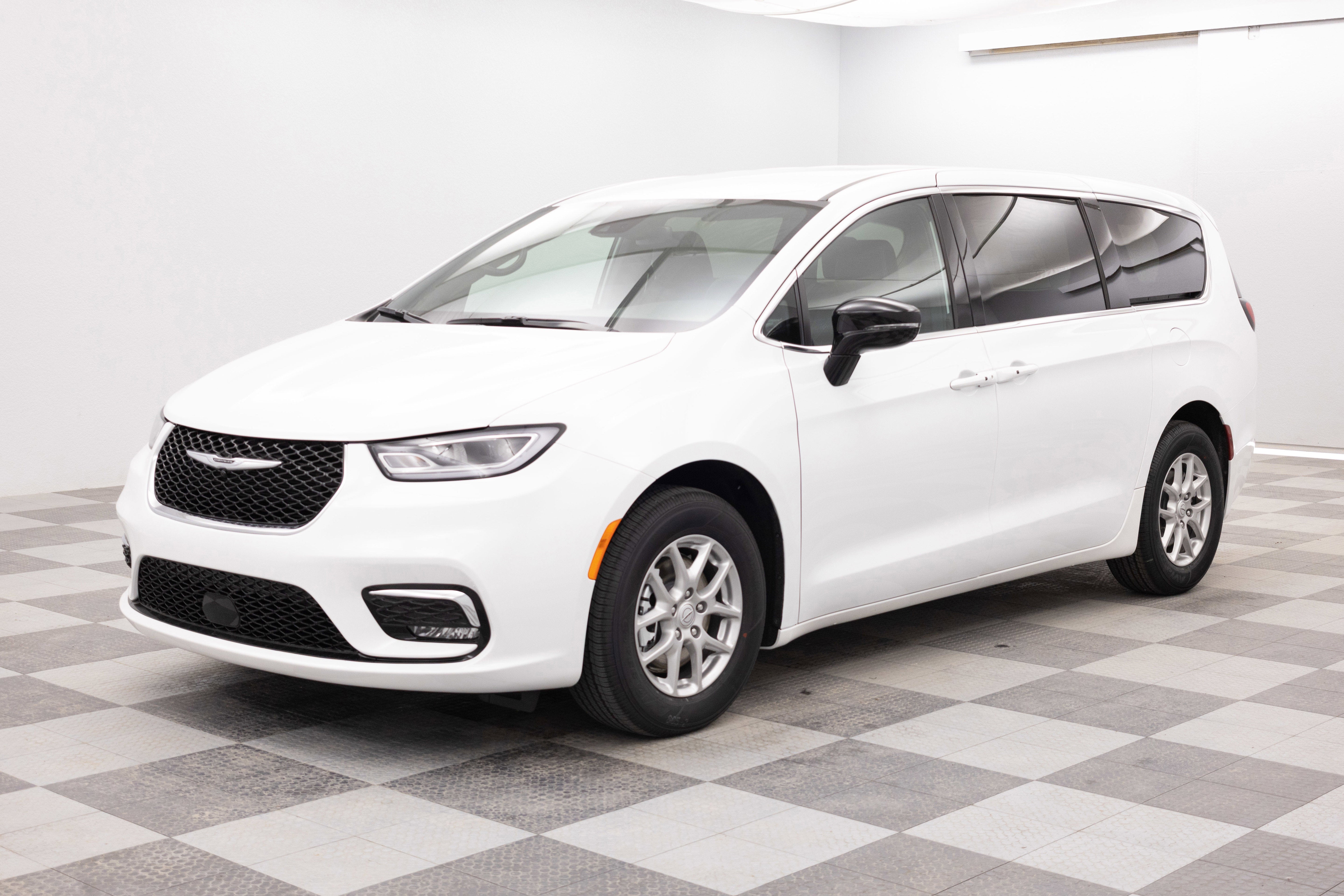 2026 Chrysler Pacifica PACIFICA SELECT