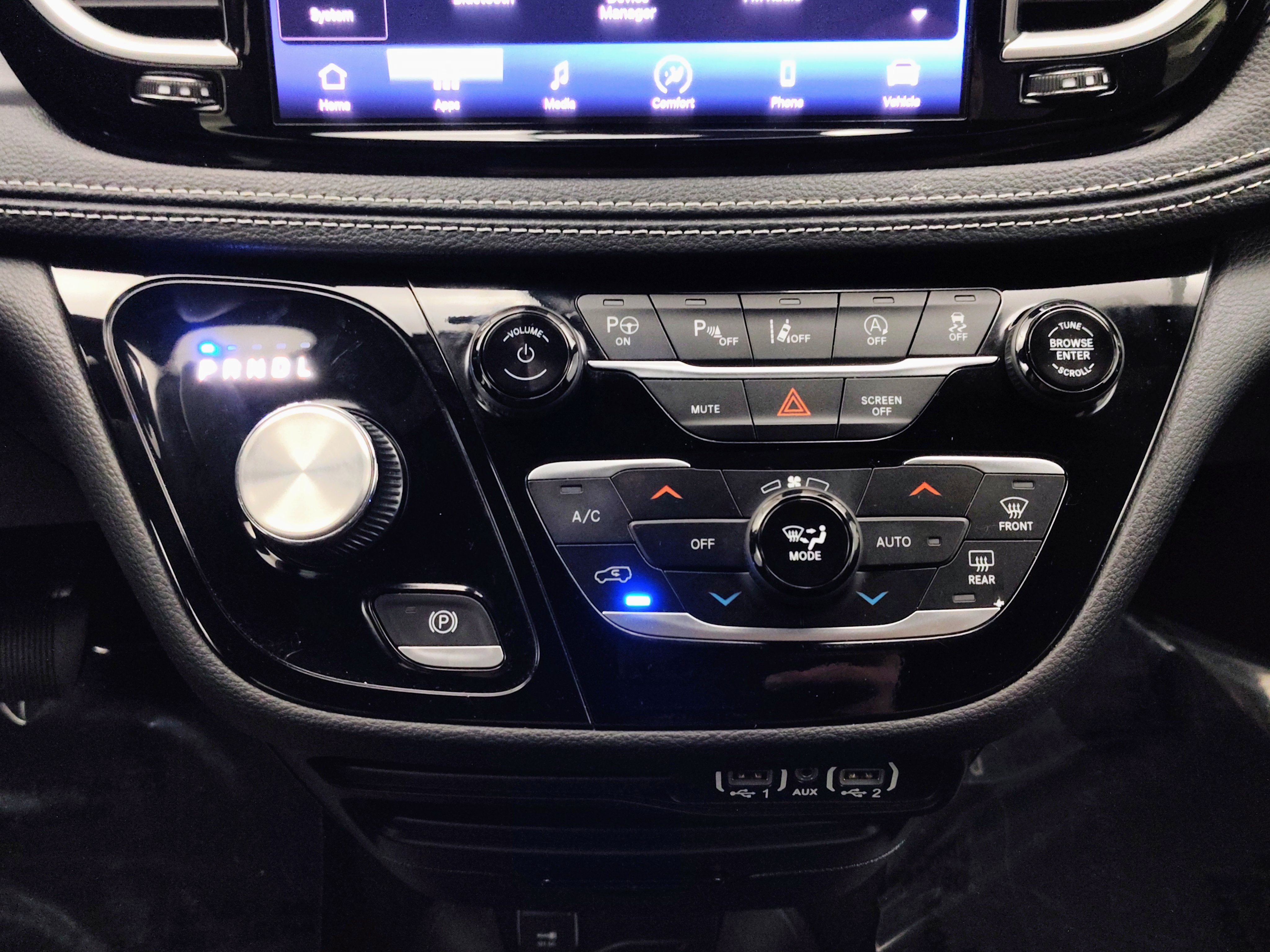2024 Chrysler Pacifica Touring L