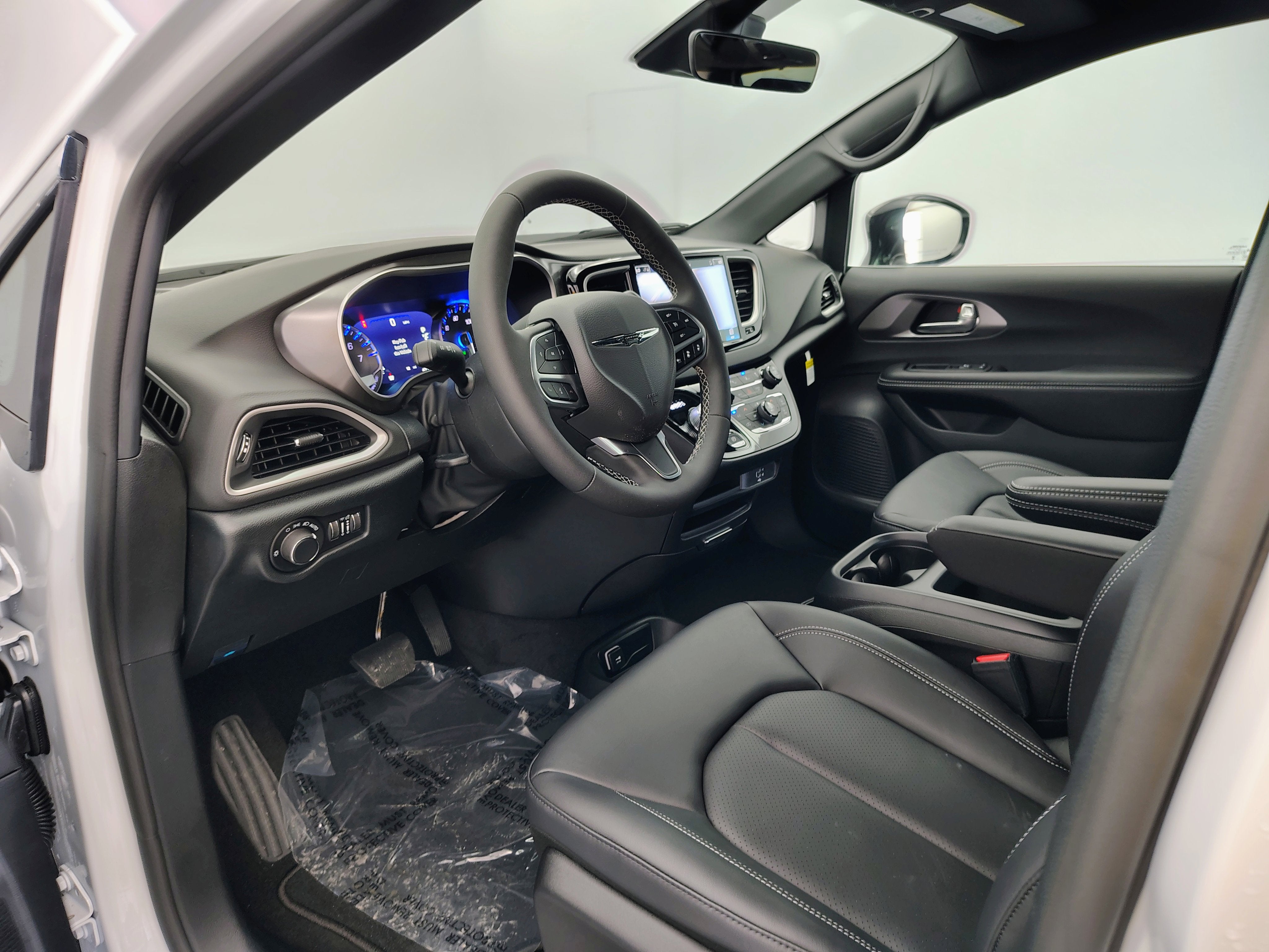 2026 Chrysler Voyager VOYAGER LX