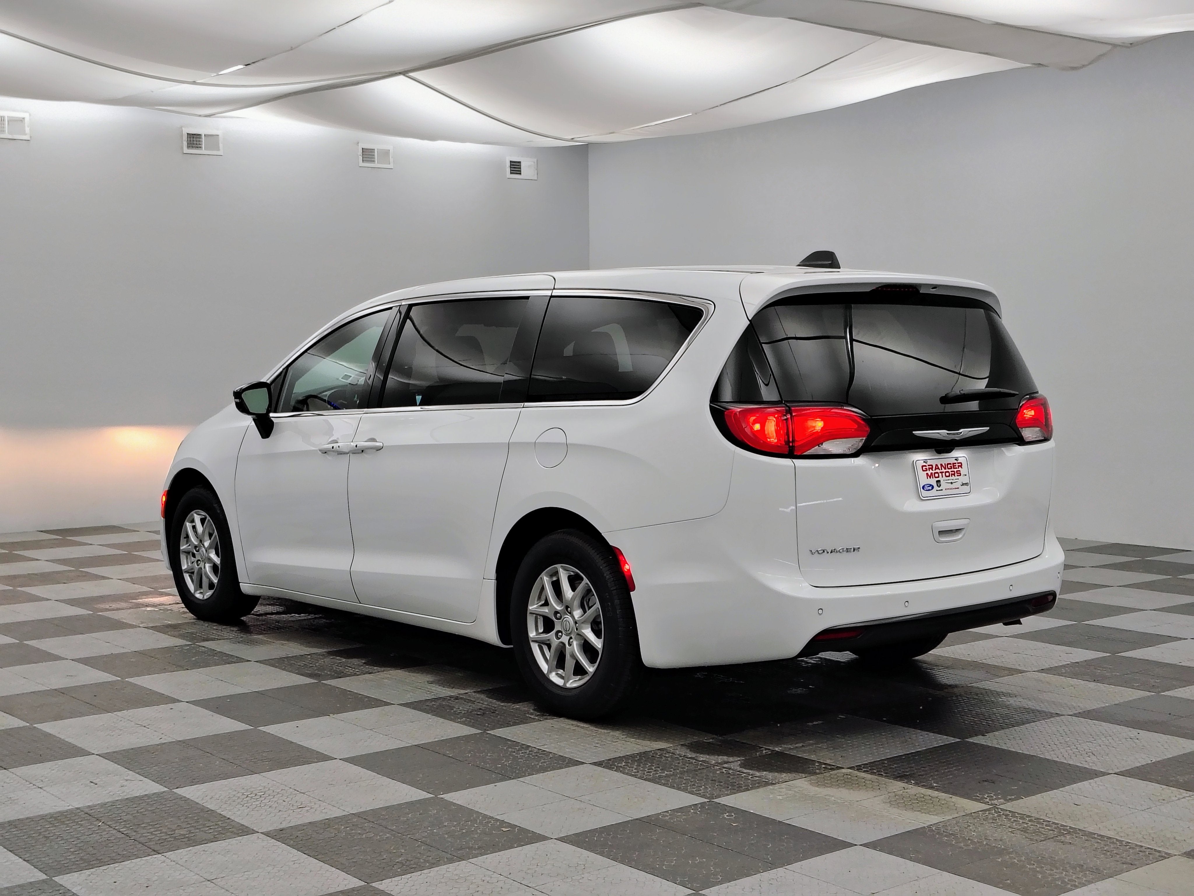 2026 Chrysler Voyager VOYAGER LX