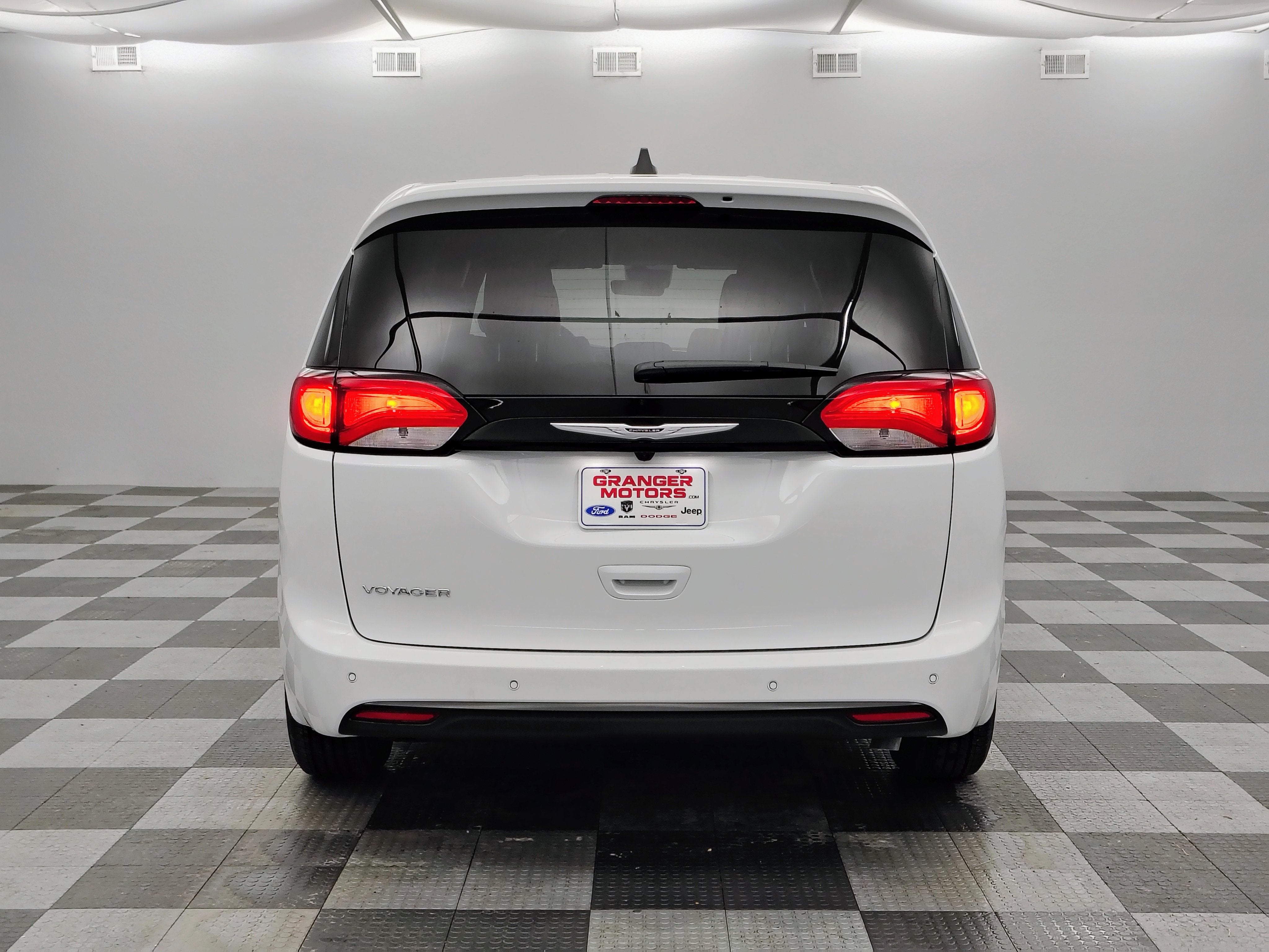 2026 Chrysler Voyager VOYAGER LX