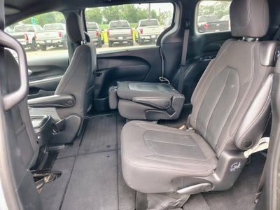 2022 Chrysler Pacifica Touring