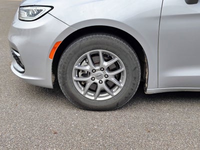 2022 Chrysler Pacifica Touring