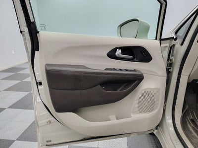 2021 Chrysler Pacifica Hybrid Touring L