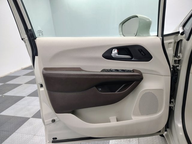 2021 Chrysler Pacifica Hybrid Touring L