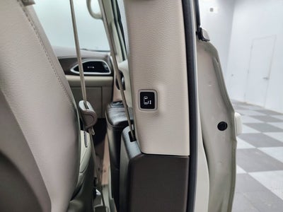 2021 Chrysler Pacifica Hybrid Touring L