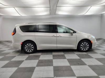2021 Chrysler Pacifica Hybrid Touring L