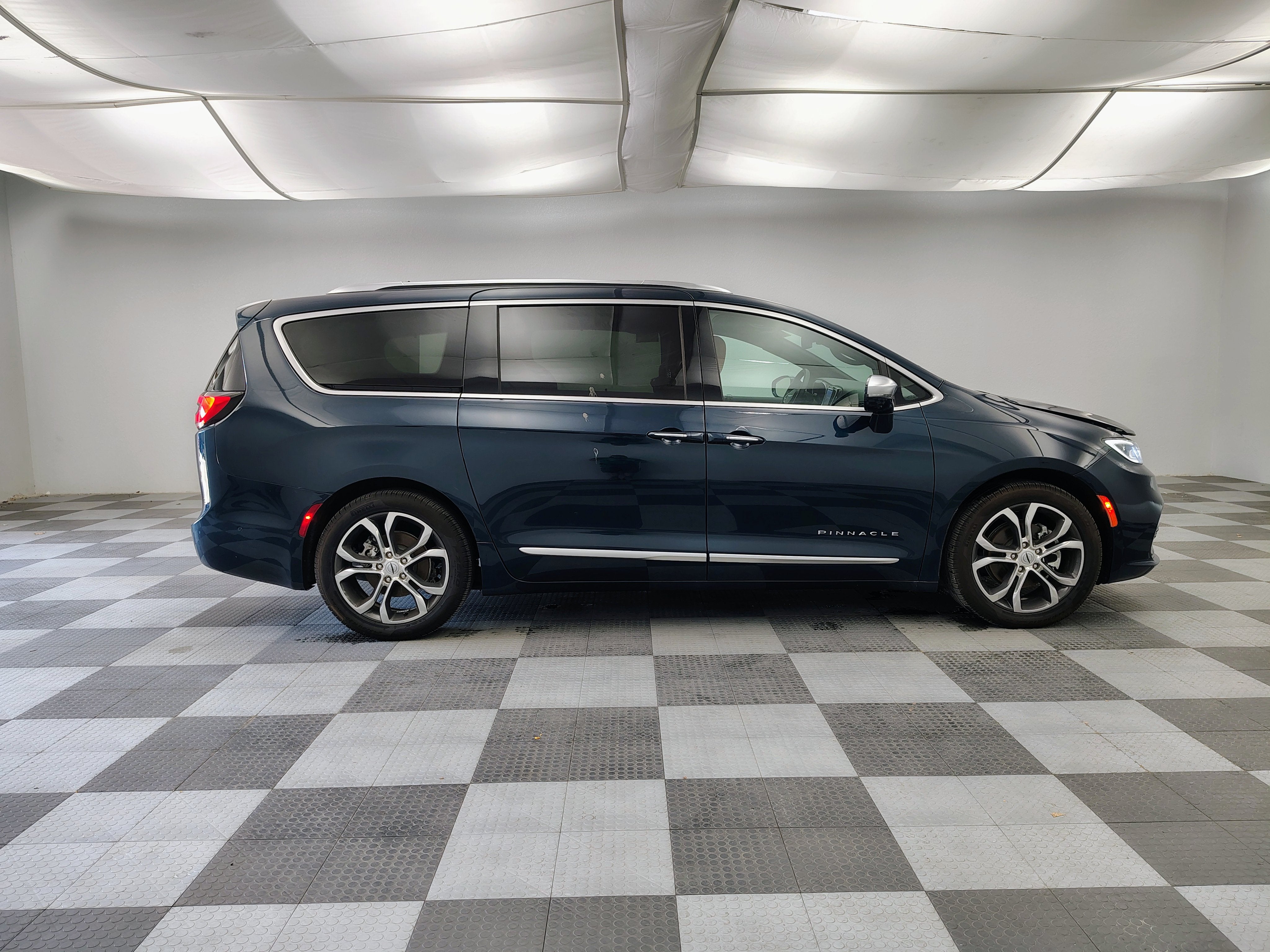 2024 Chrysler Pacifica Pinnacle