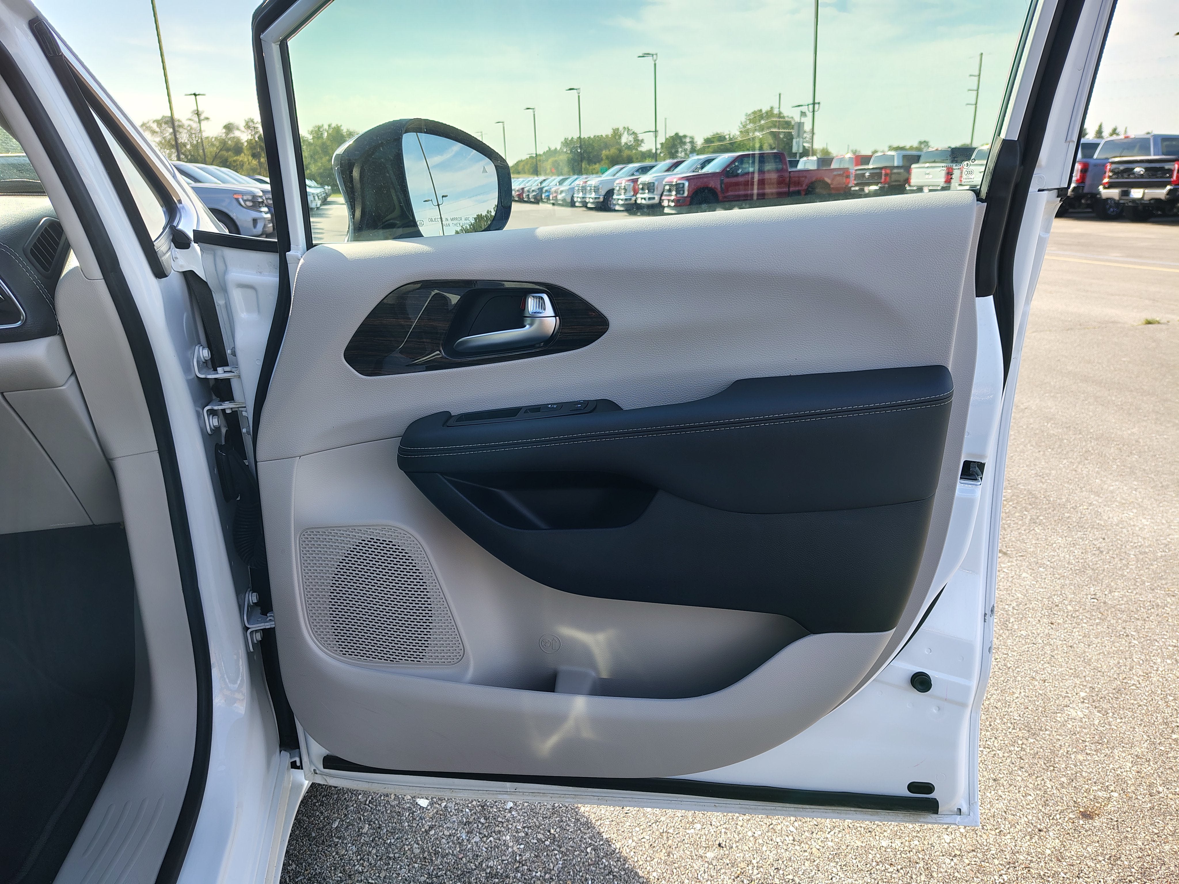 2024 Chrysler Pacifica Limited
