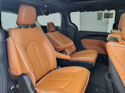 2024 Chrysler Pacifica Pinnacle AWD