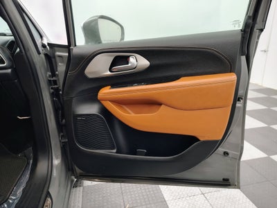 2024 Chrysler Pacifica Pinnacle