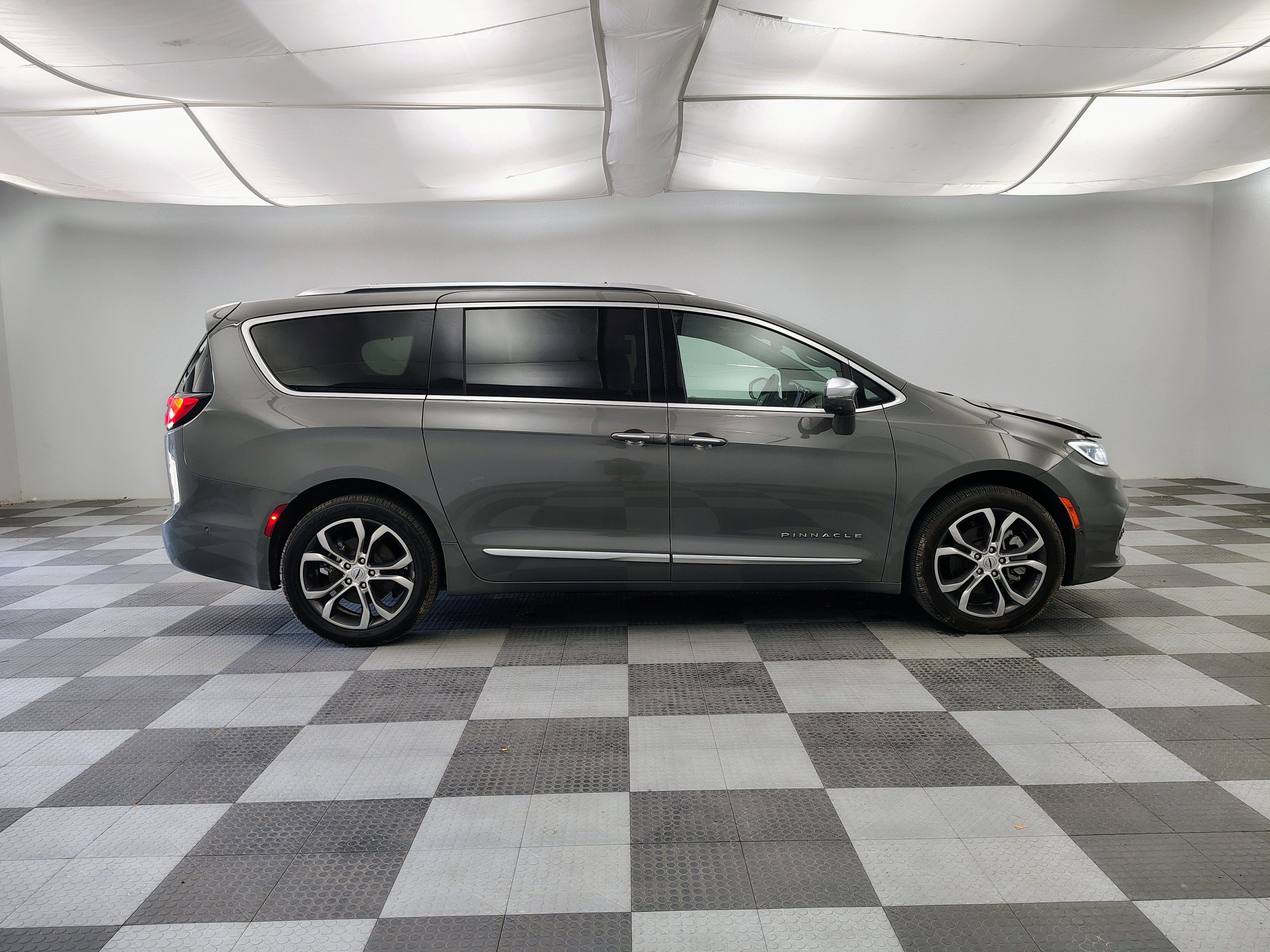 2024 Chrysler Pacifica Pinnacle AWD