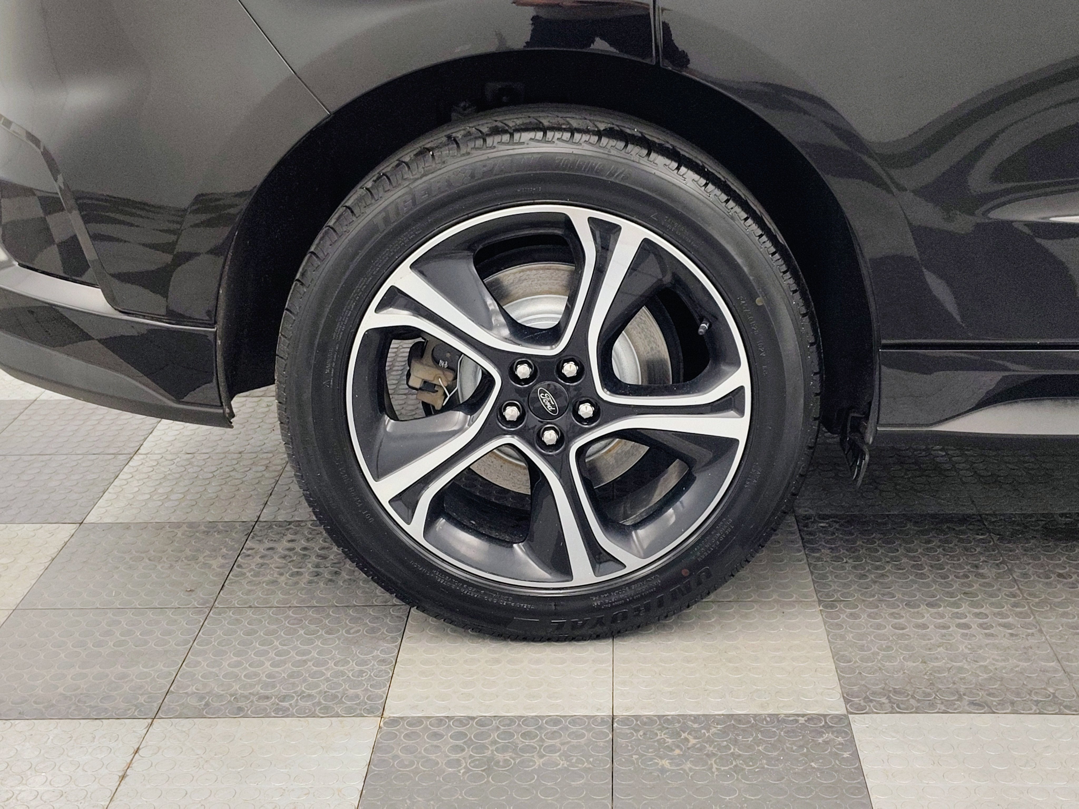 2019 Ford Edge ST