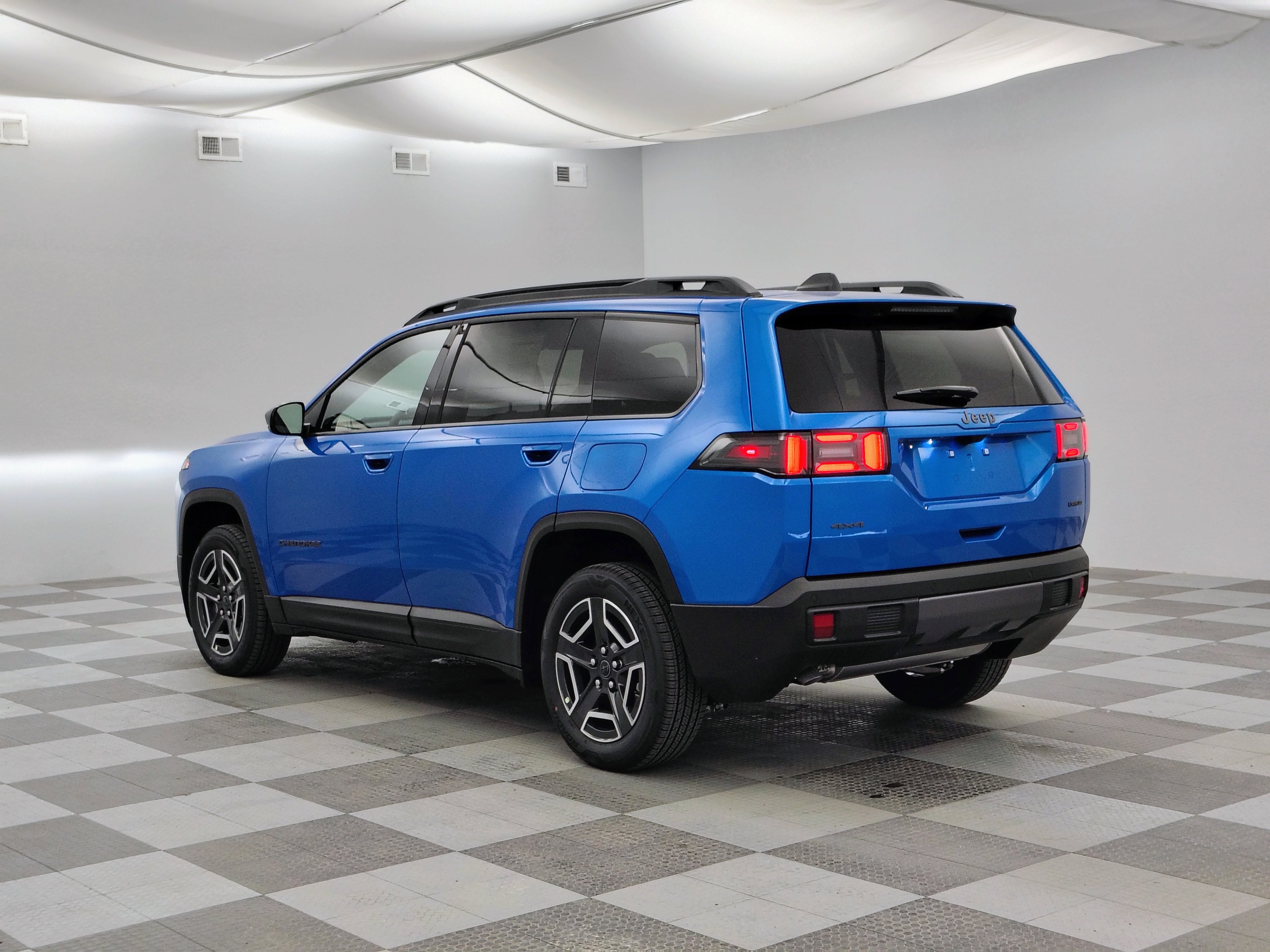 2026 Jeep Cherokee CHEROKEE LAREDO 4X4