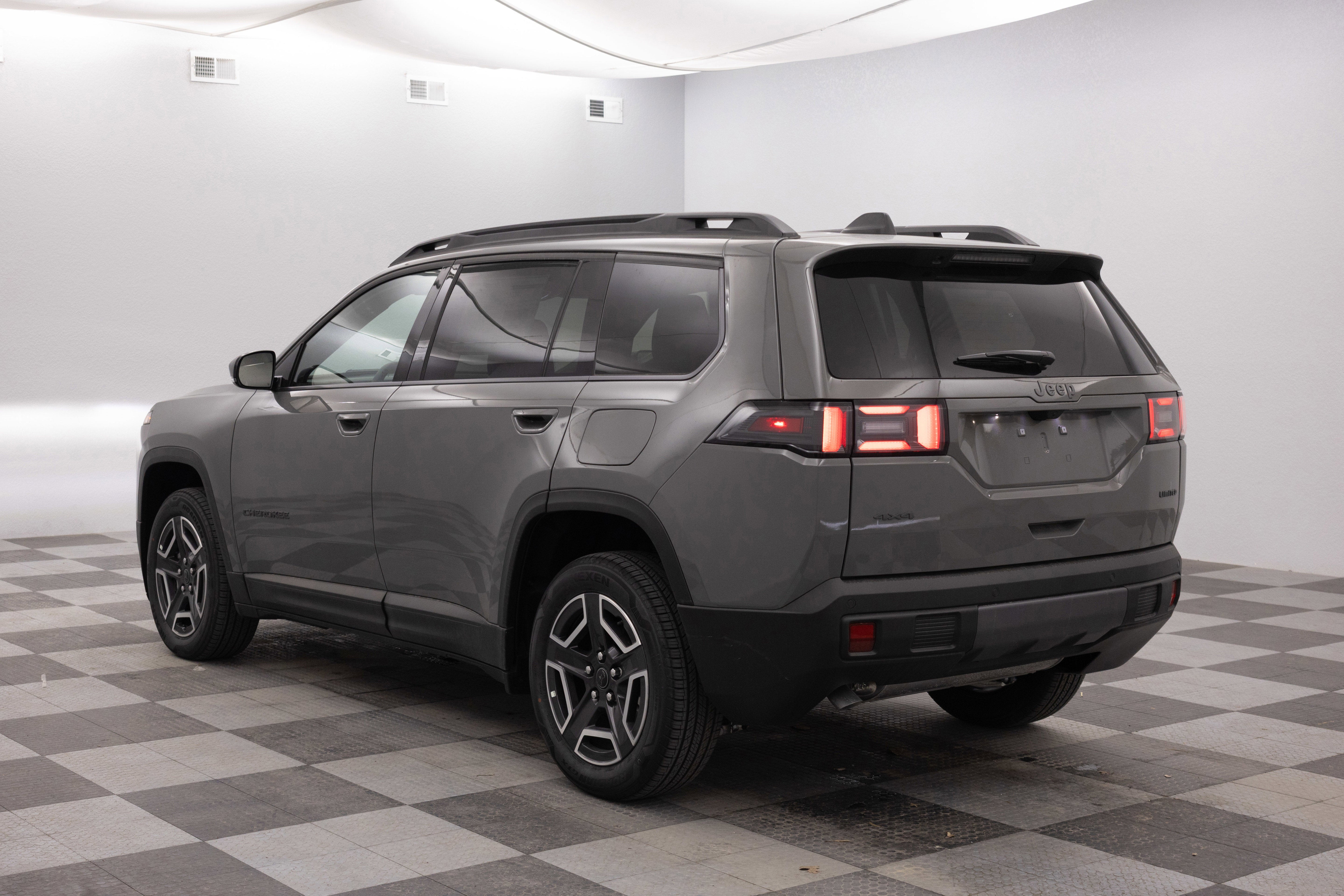 2026 Jeep Cherokee CHEROKEE LIMITED 4X4