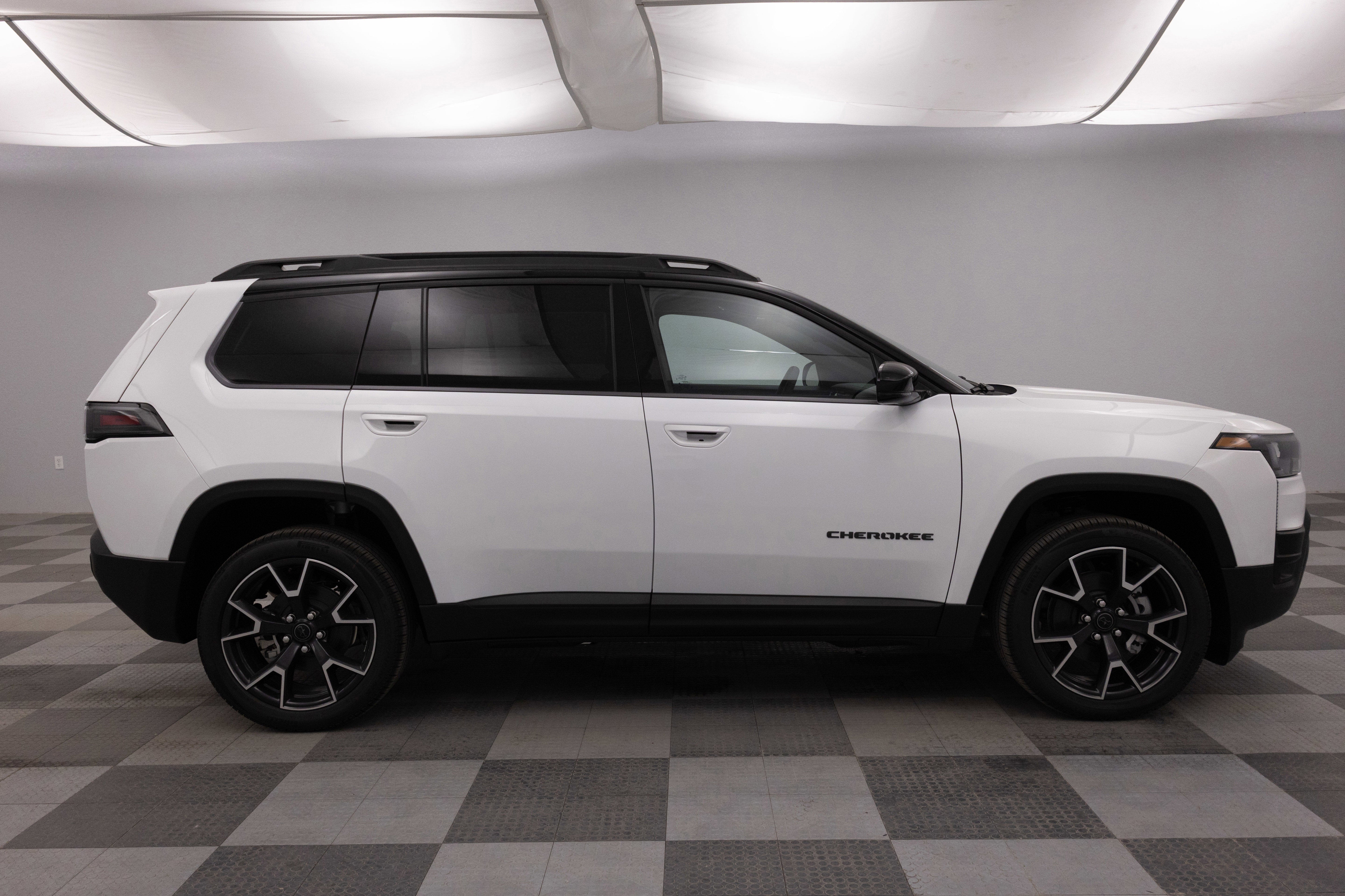 2026 Jeep Cherokee CHEROKEE OVERLAND 4X4