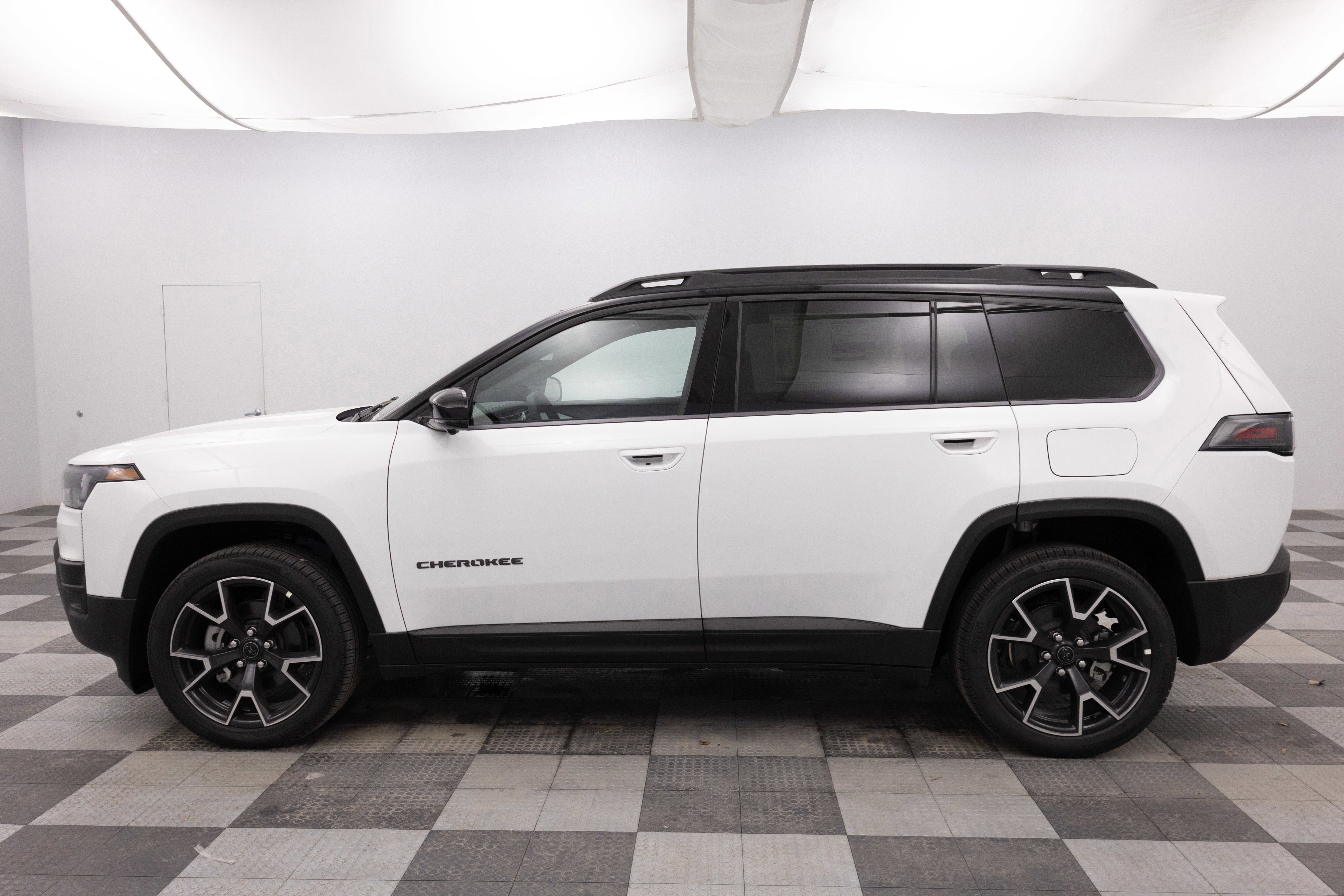 2026 Jeep Cherokee CHEROKEE OVERLAND 4X4