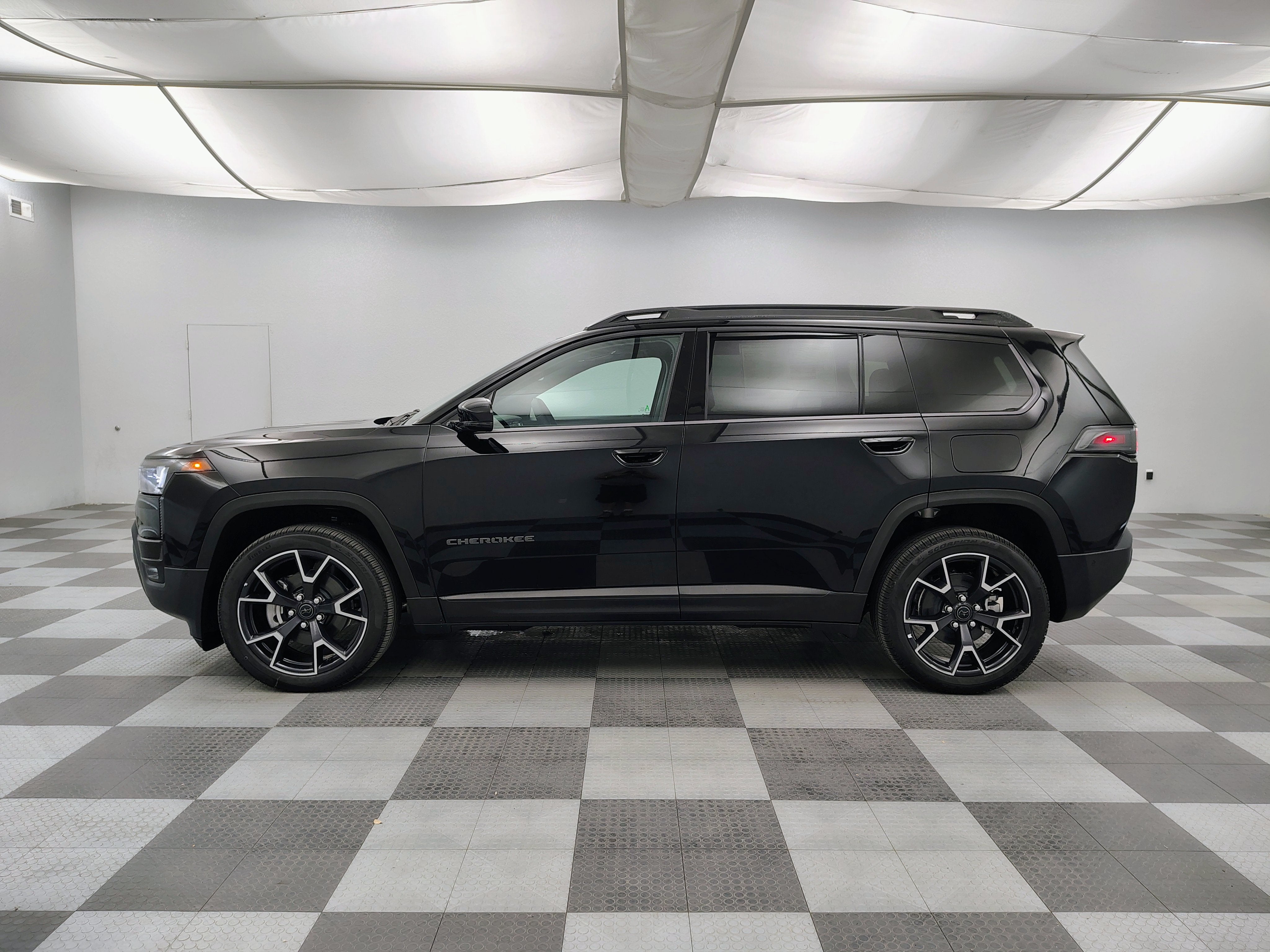 2026 Jeep Cherokee CHEROKEE OVERLAND 4X4