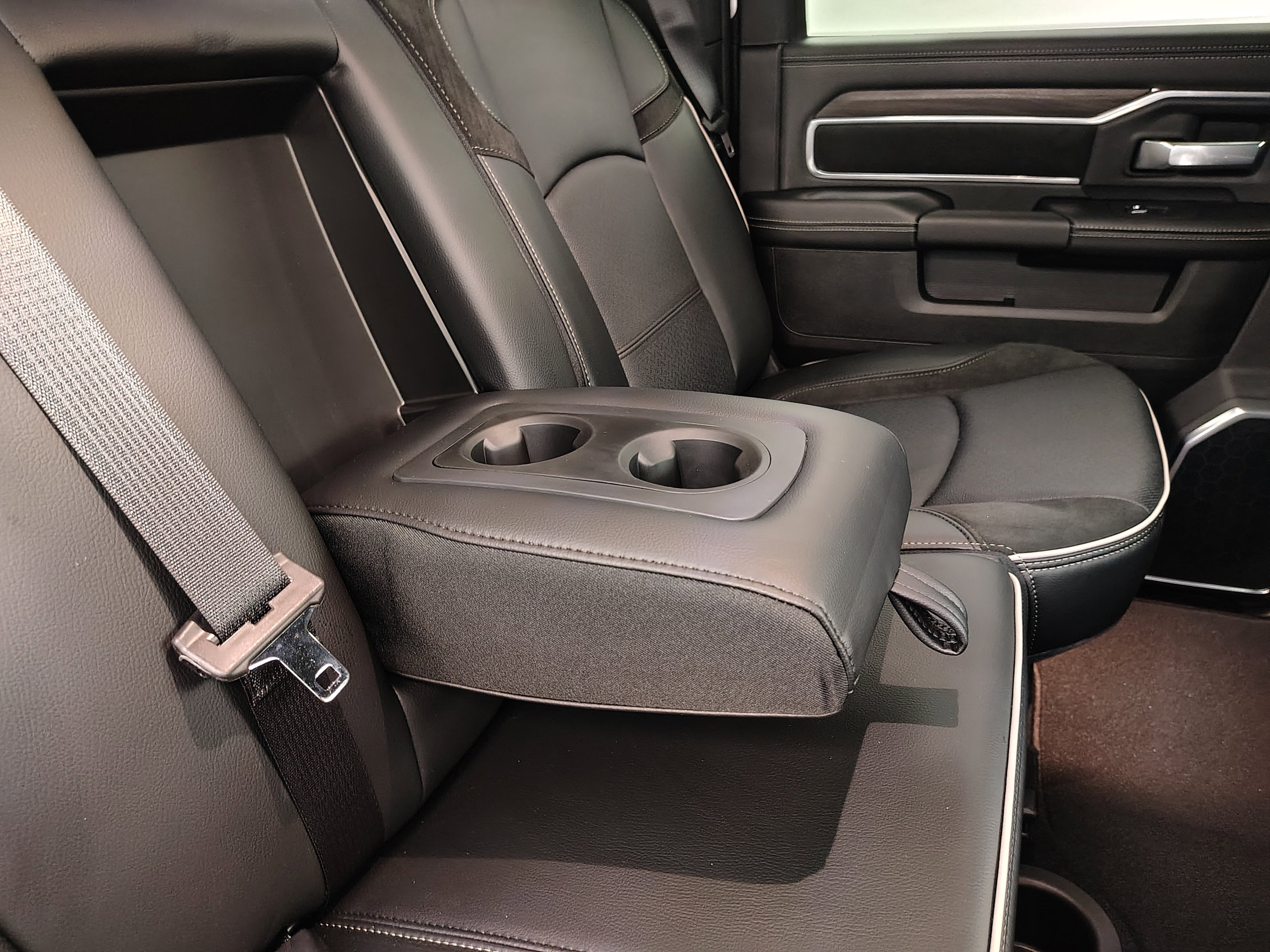 2026 RAM Ram 3500 RAM 3500 LARAMIE CREW CAB 4X4 6'4' BOX