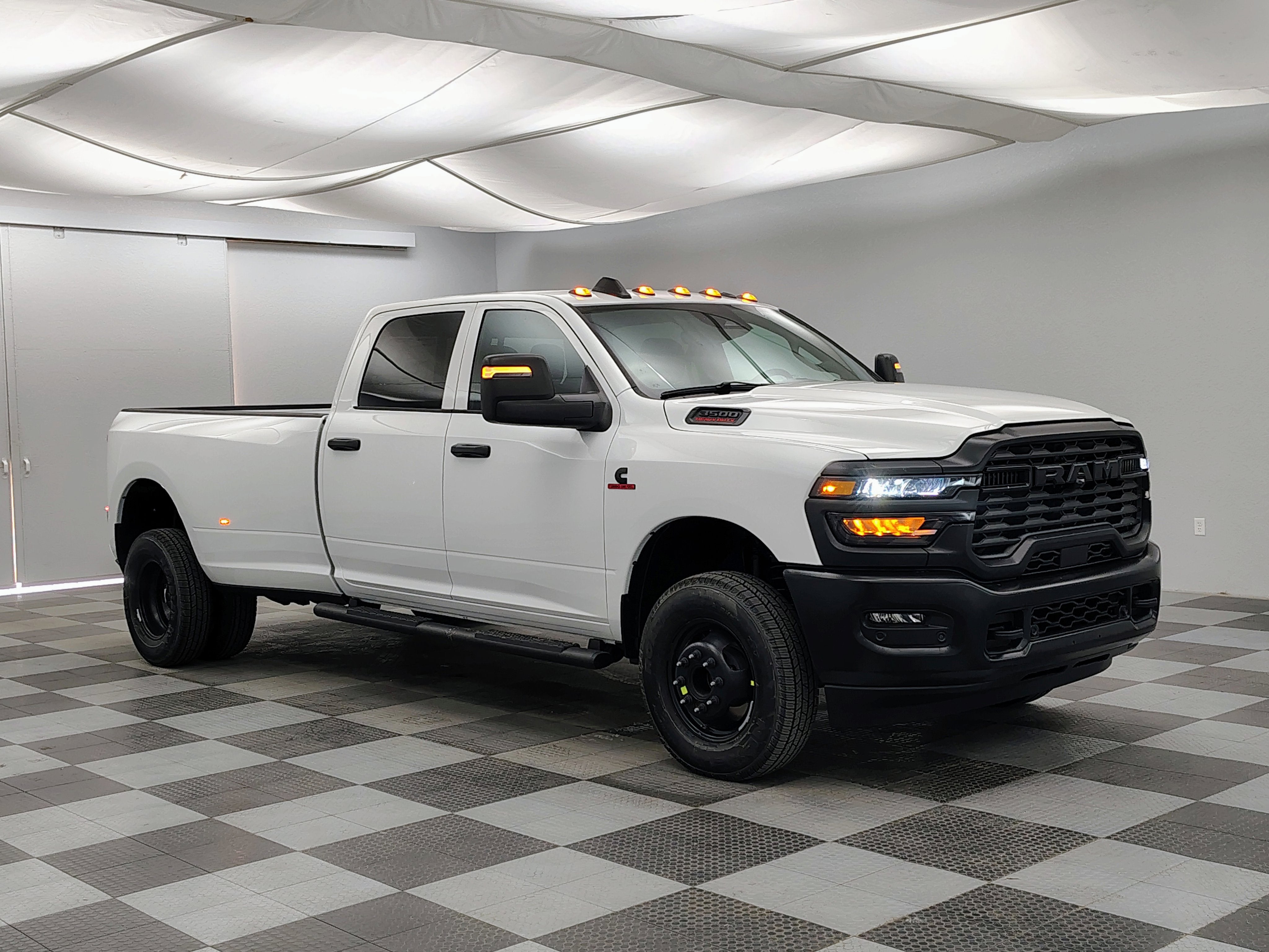2026 RAM Ram 3500 RAM 3500 TRADESMAN CREW CAB 4X4 8' BOX