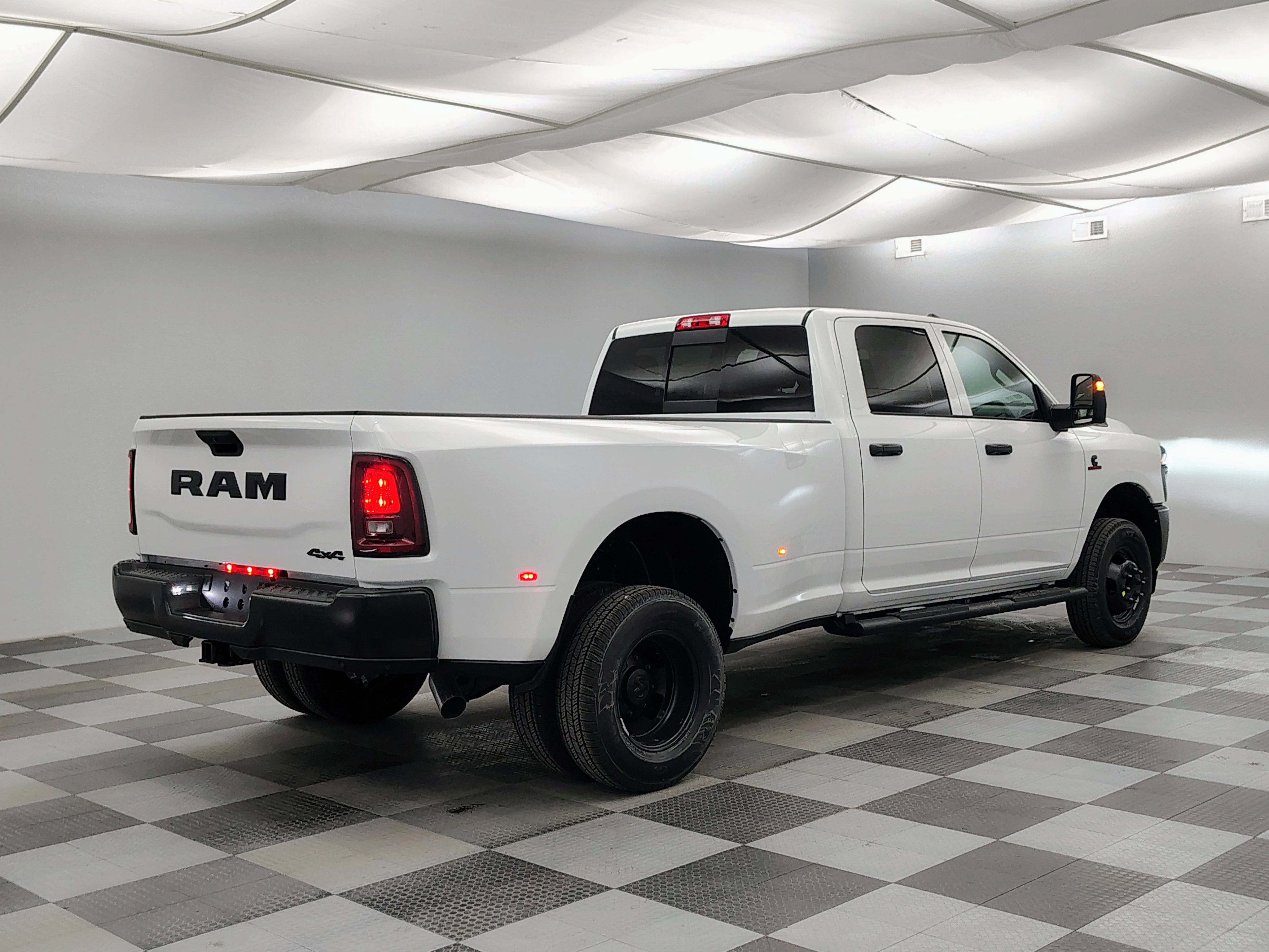 2026 RAM Ram 3500 RAM 3500 TRADESMAN CREW CAB 4X4 8' BOX
