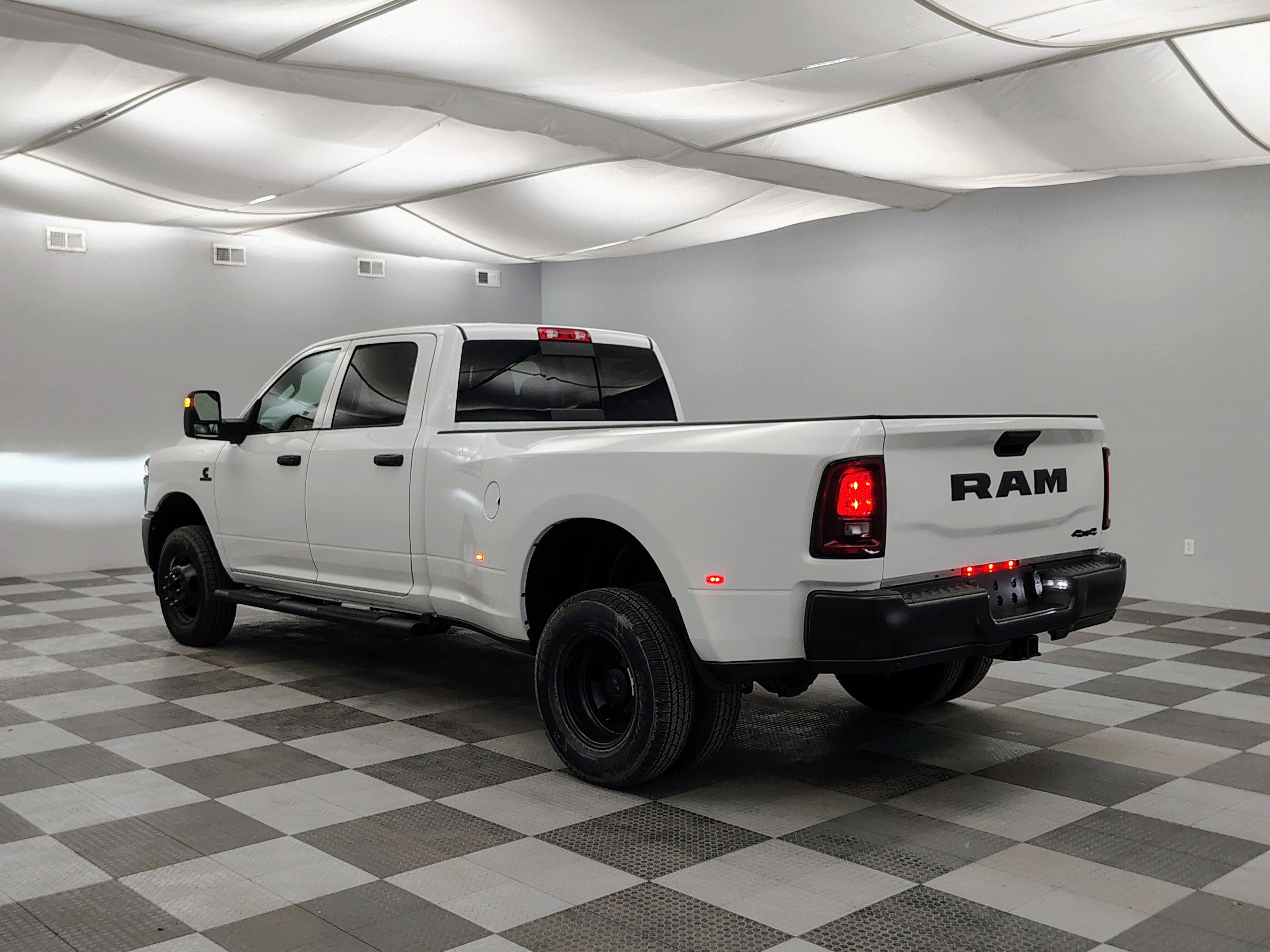 2026 RAM Ram 3500 RAM 3500 TRADESMAN CREW CAB 4X4 8' BOX