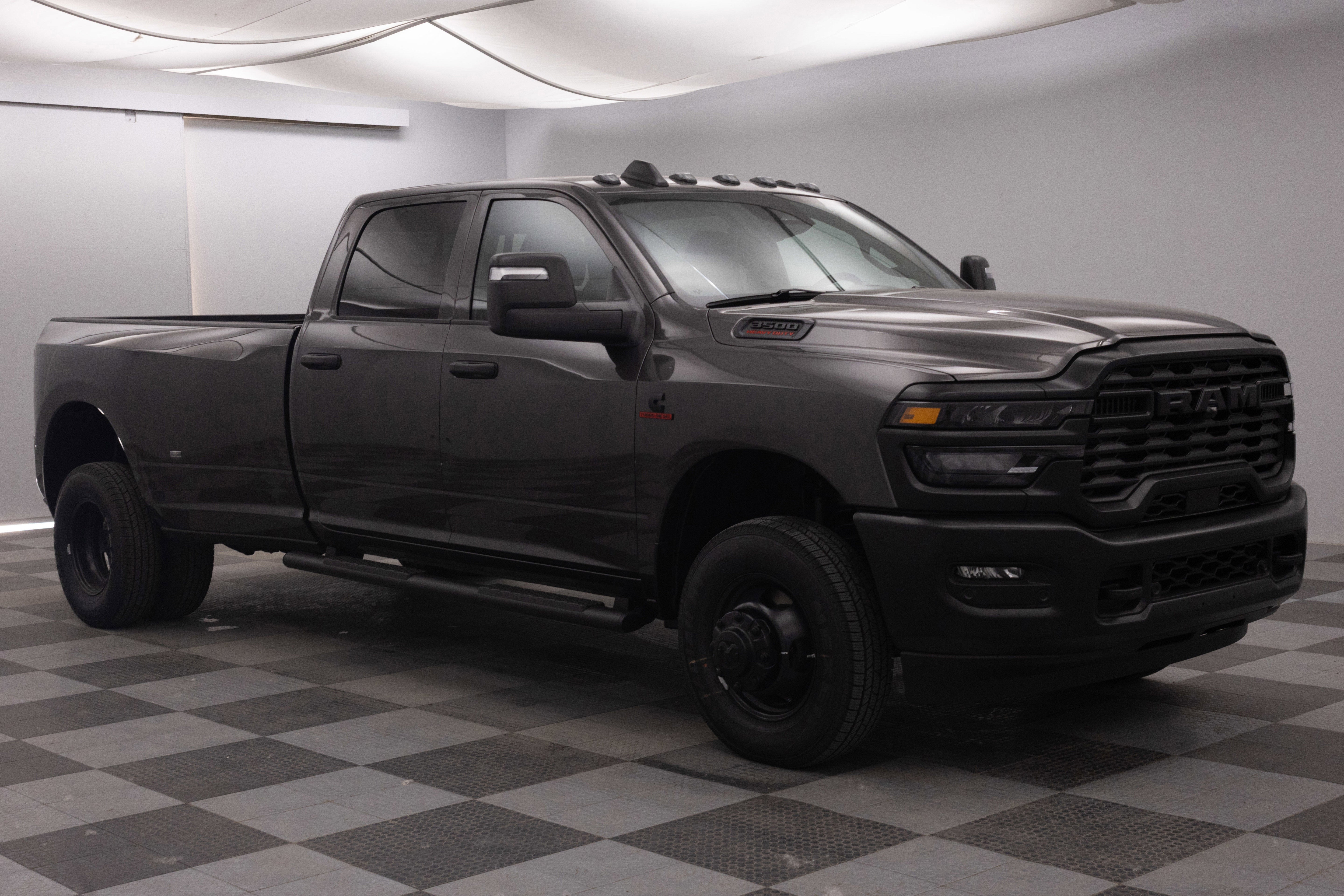 2026 RAM Ram 3500 RAM 3500 TRADESMAN CREW CAB 4X4 8' BOX