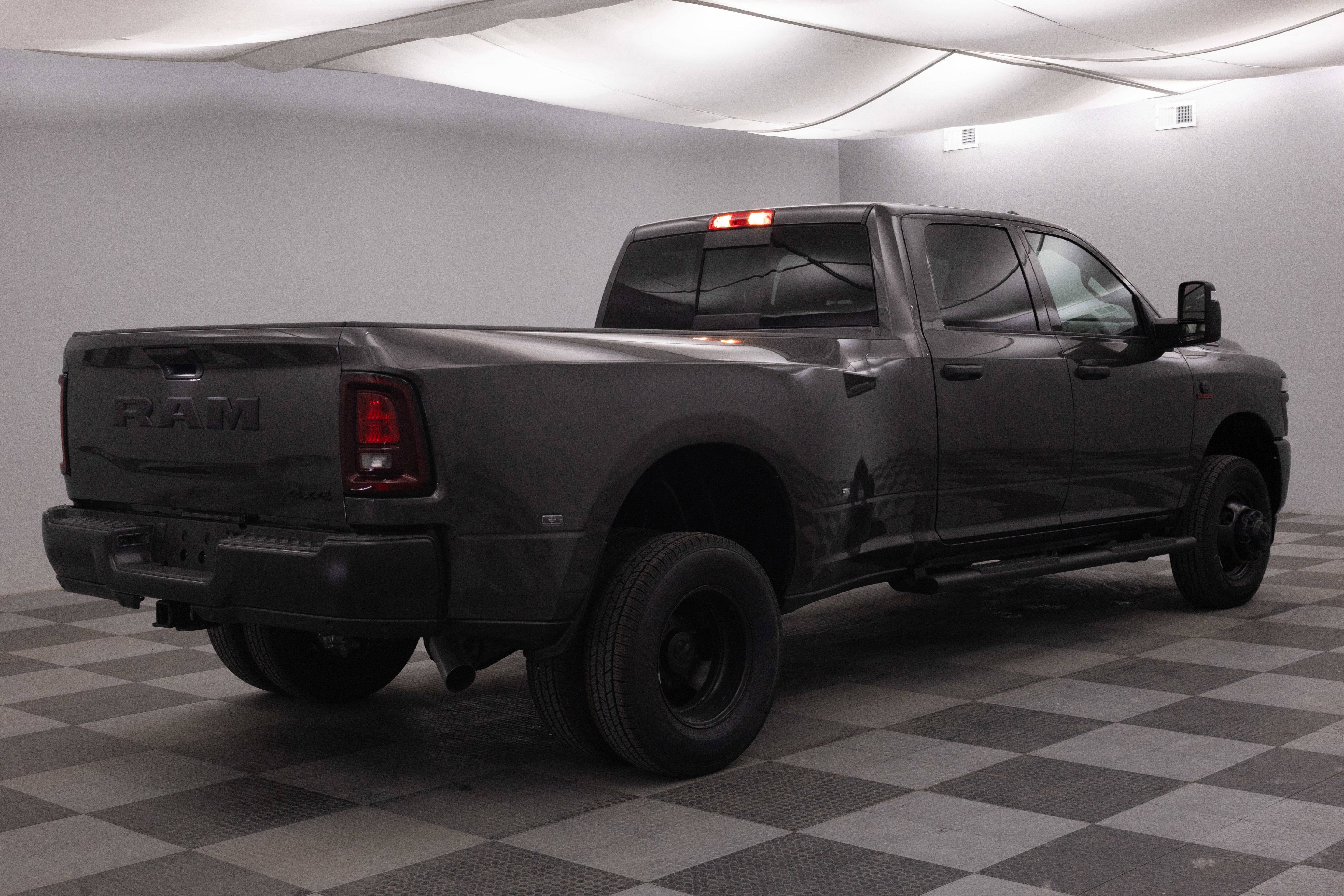 2026 RAM Ram 3500 RAM 3500 TRADESMAN CREW CAB 4X4 8' BOX