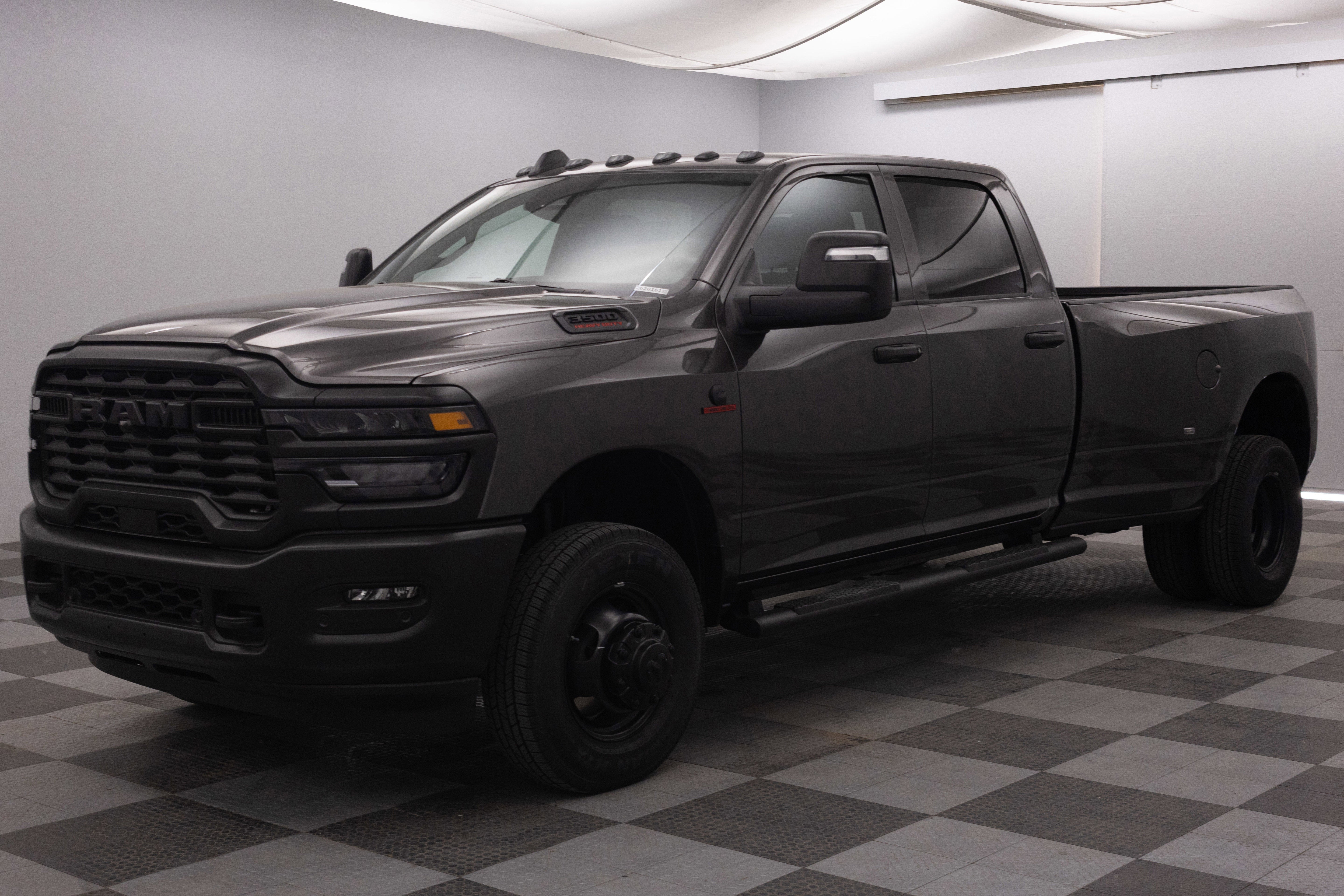 2026 RAM Ram 3500 RAM 3500 TRADESMAN CREW CAB 4X4 8' BOX