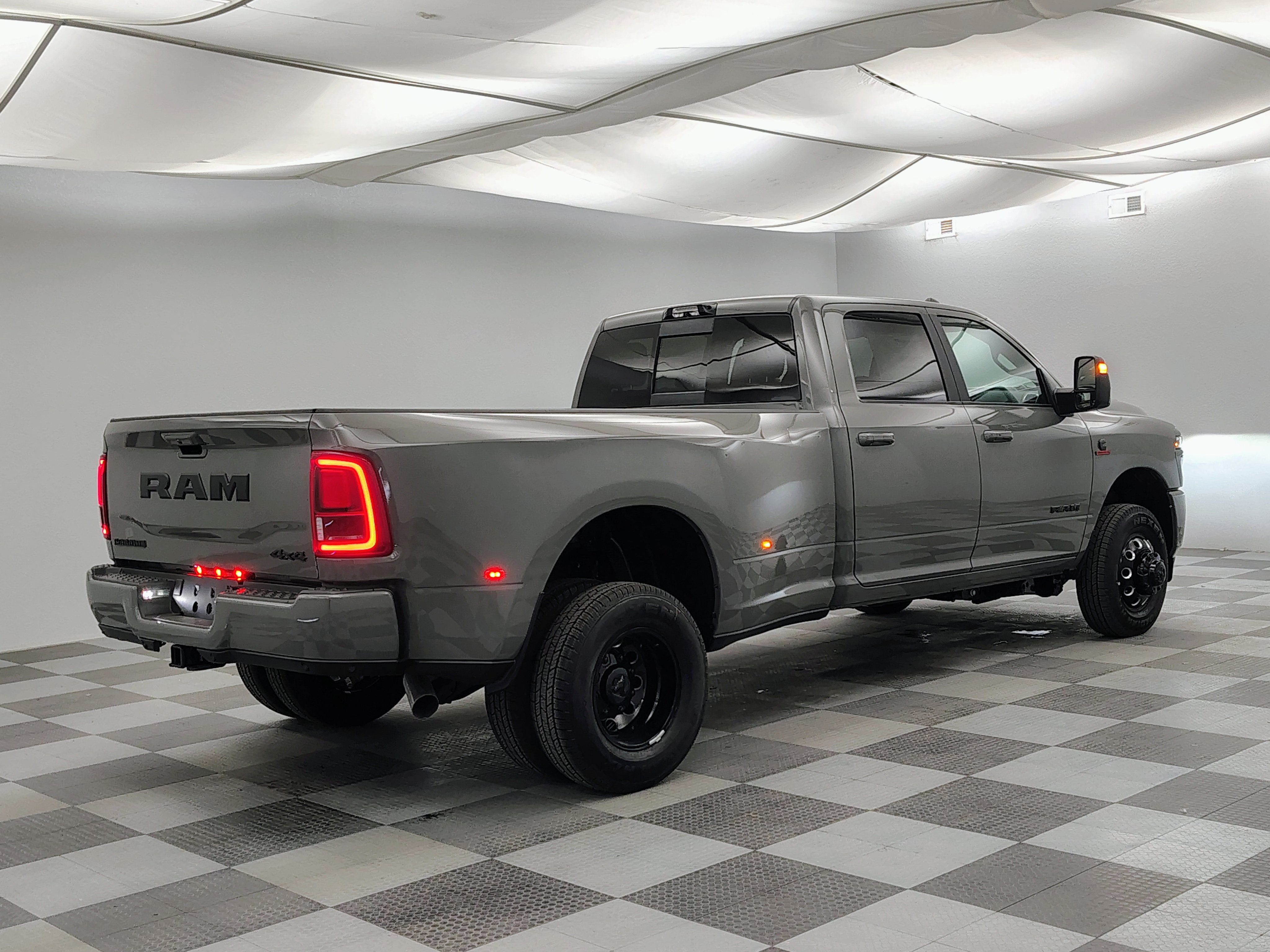 2026 RAM Ram 3500 RAM 3500 LARAMIE CREW CAB 4X4 8' BOX