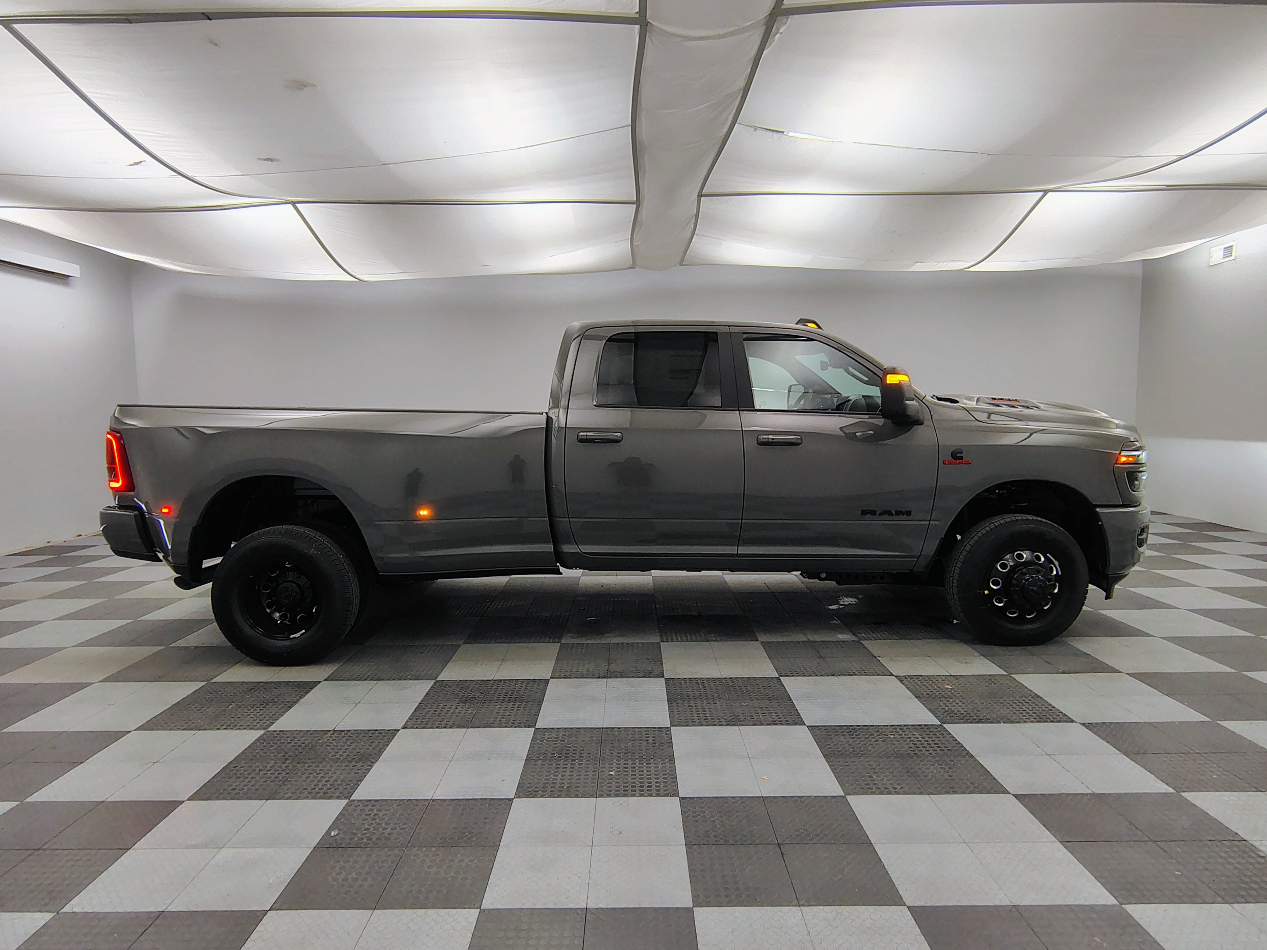 2026 RAM Ram 3500 RAM 3500 LARAMIE CREW CAB 4X4 8' BOX