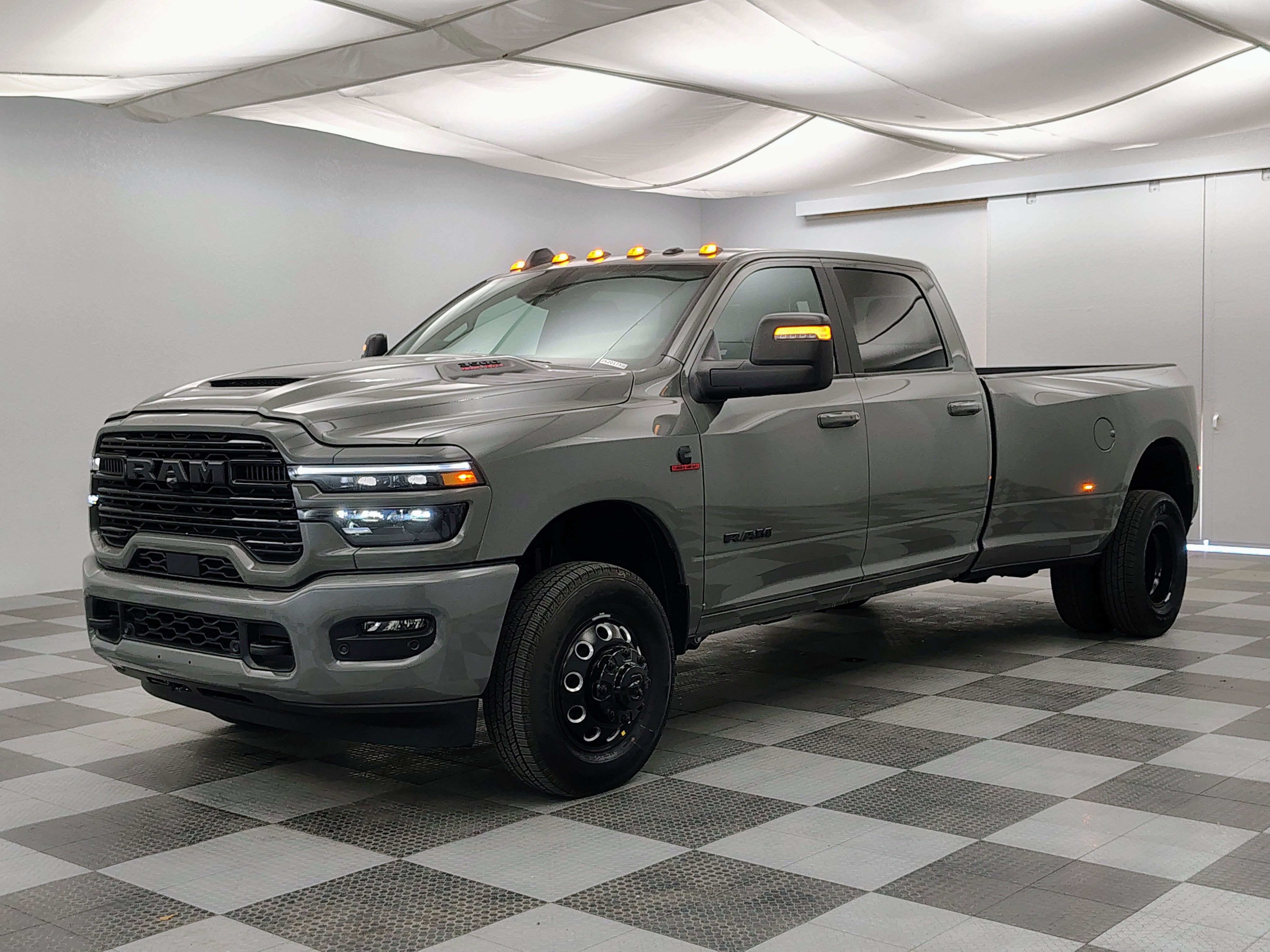 2026 RAM Ram 3500 RAM 3500 LARAMIE CREW CAB 4X4 8' BOX