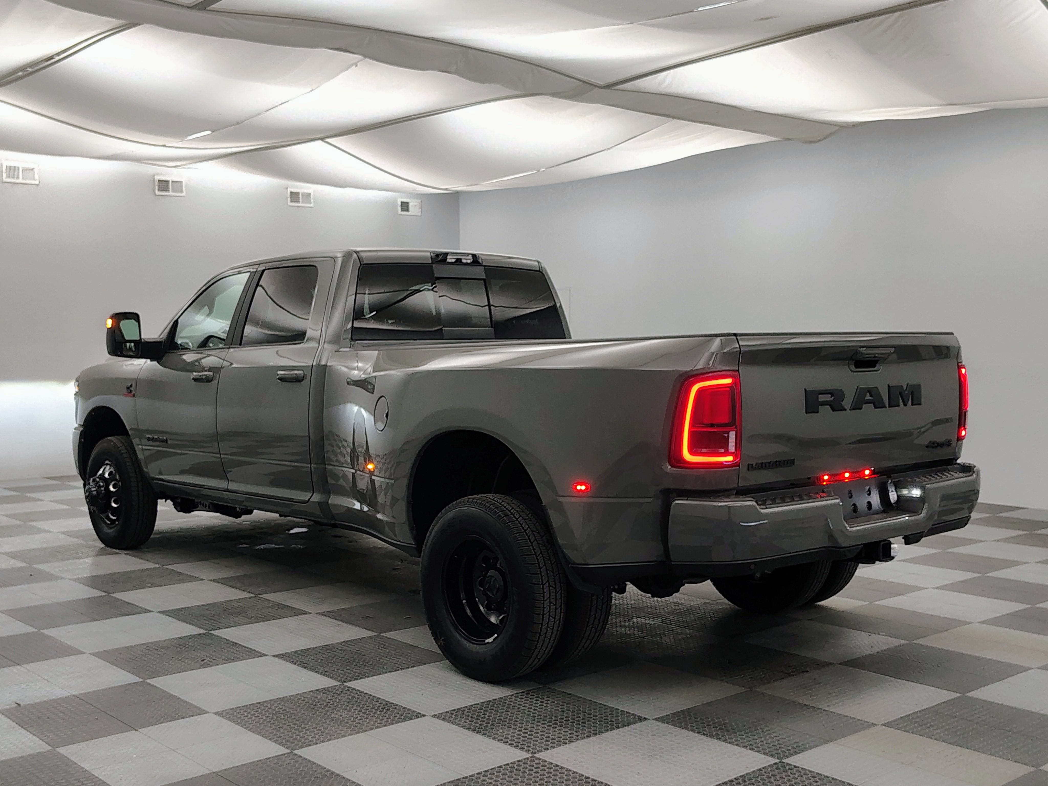2026 RAM Ram 3500 RAM 3500 LARAMIE CREW CAB 4X4 8' BOX