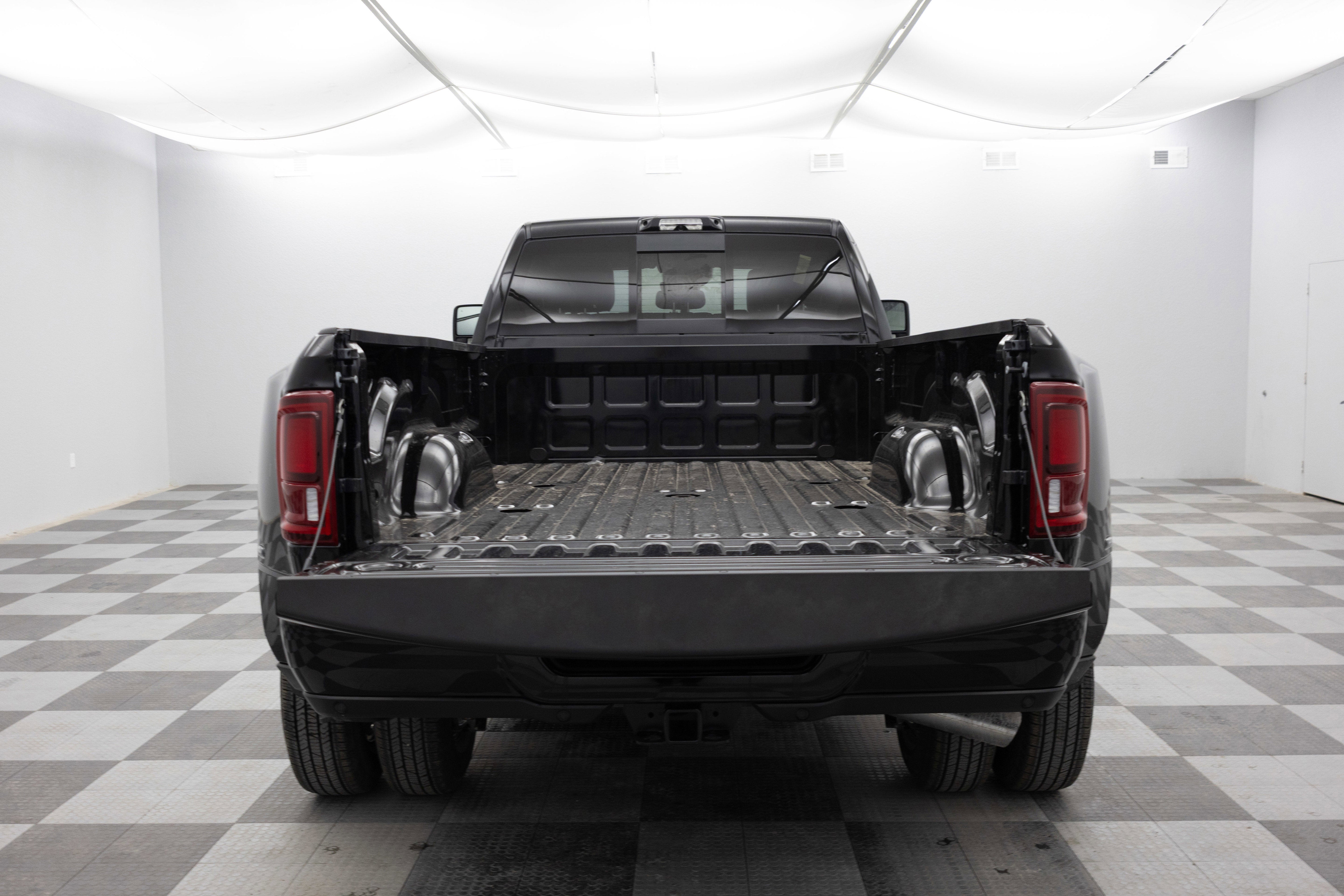 2026 RAM Ram 3500 RAM 3500 LARAMIE CREW CAB 4X4 8' BOX