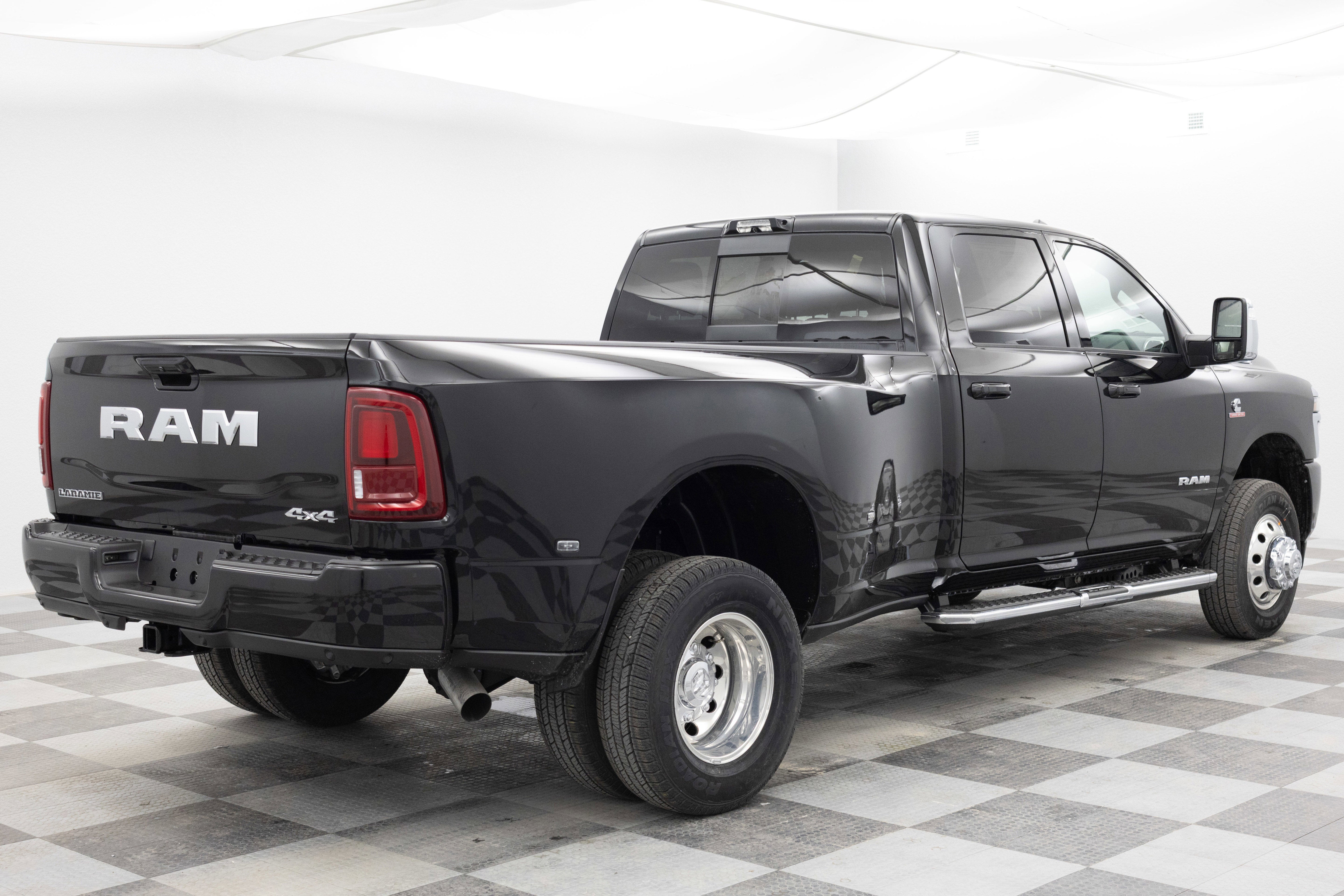 2026 RAM Ram 3500 RAM 3500 LARAMIE CREW CAB 4X4 8' BOX