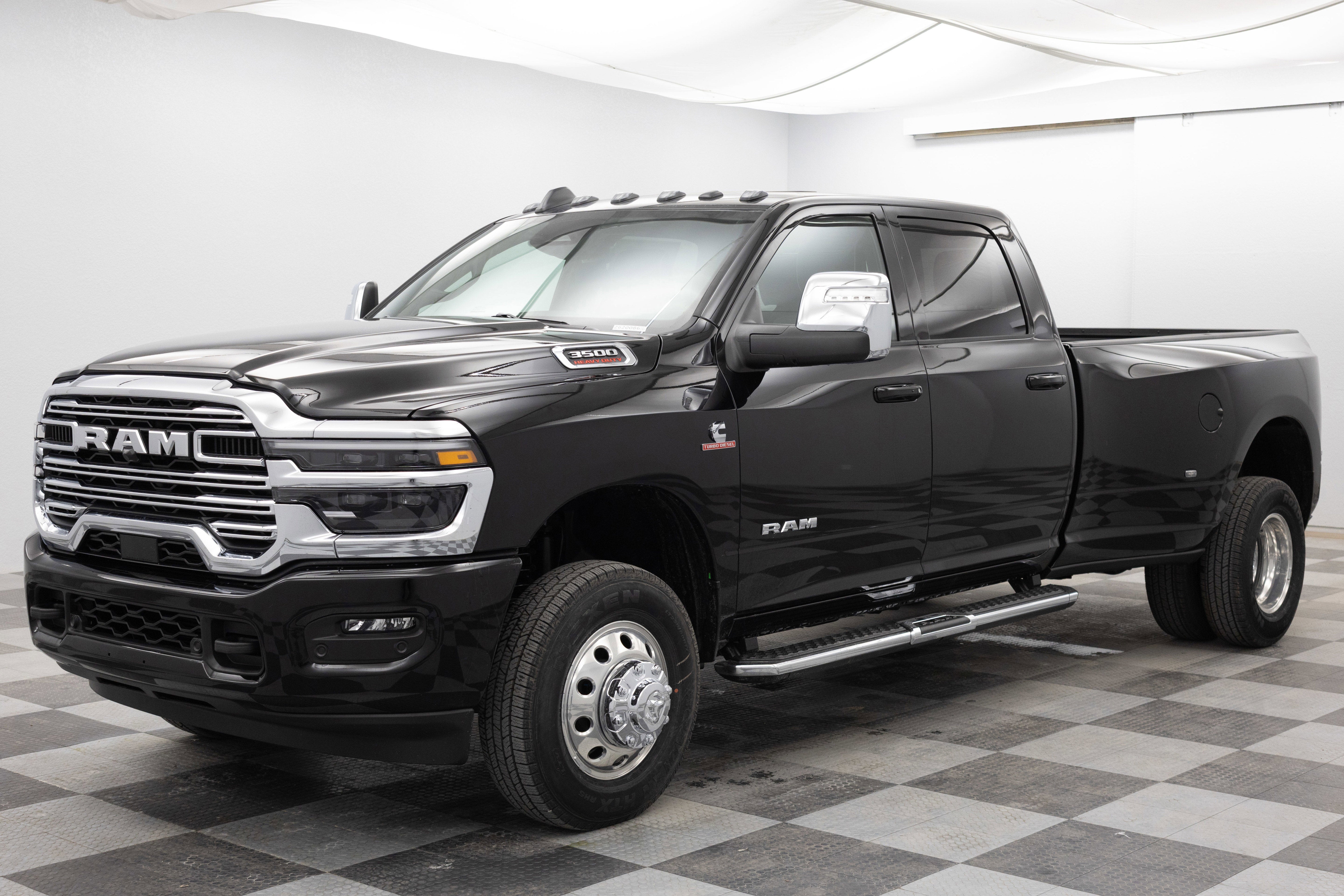 2026 RAM Ram 3500 RAM 3500 LARAMIE CREW CAB 4X4 8' BOX