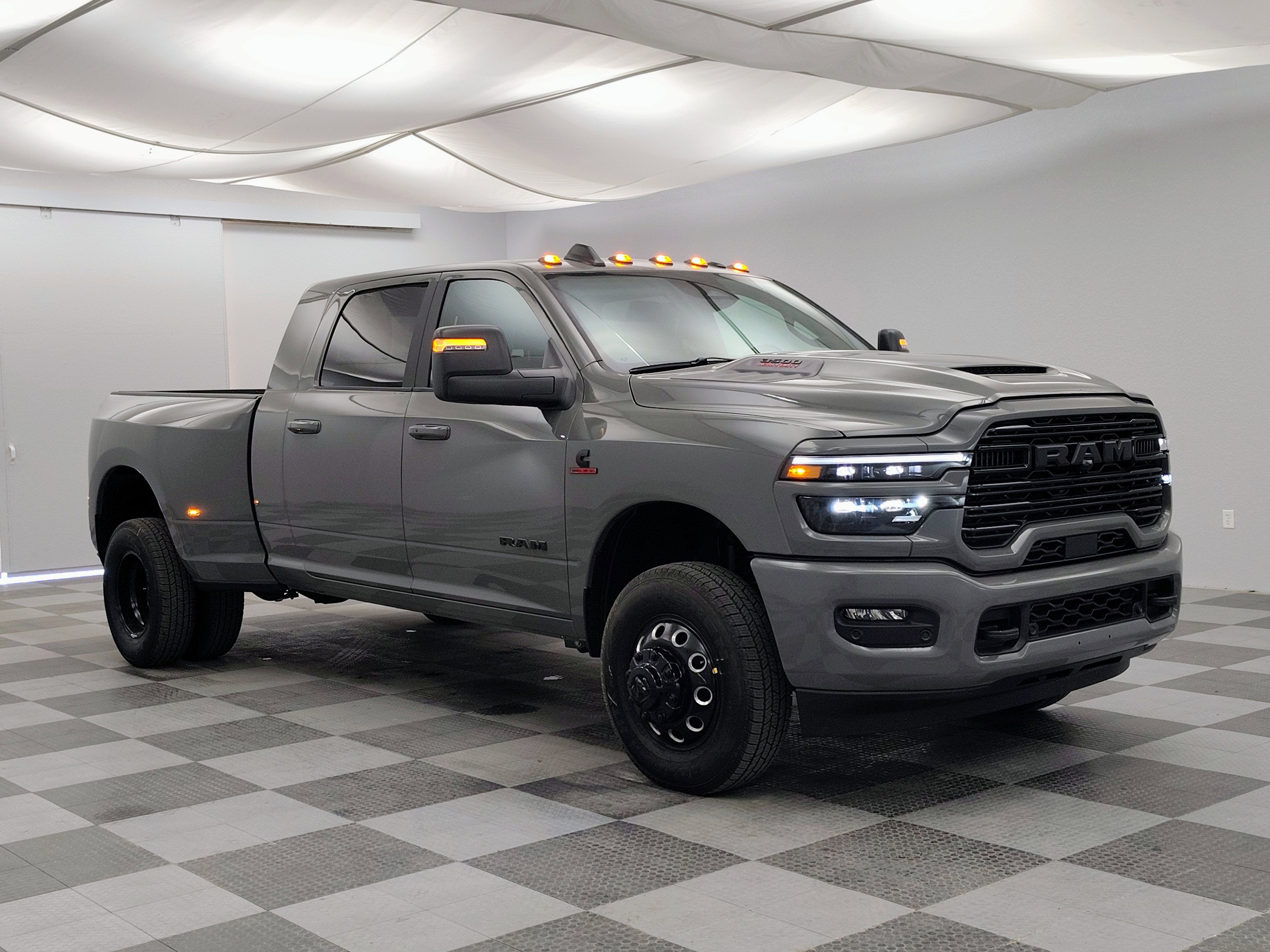 2026 RAM Ram 3500 RAM 3500 LARAMIE MEGA CAB 4X4 6'4' BOX