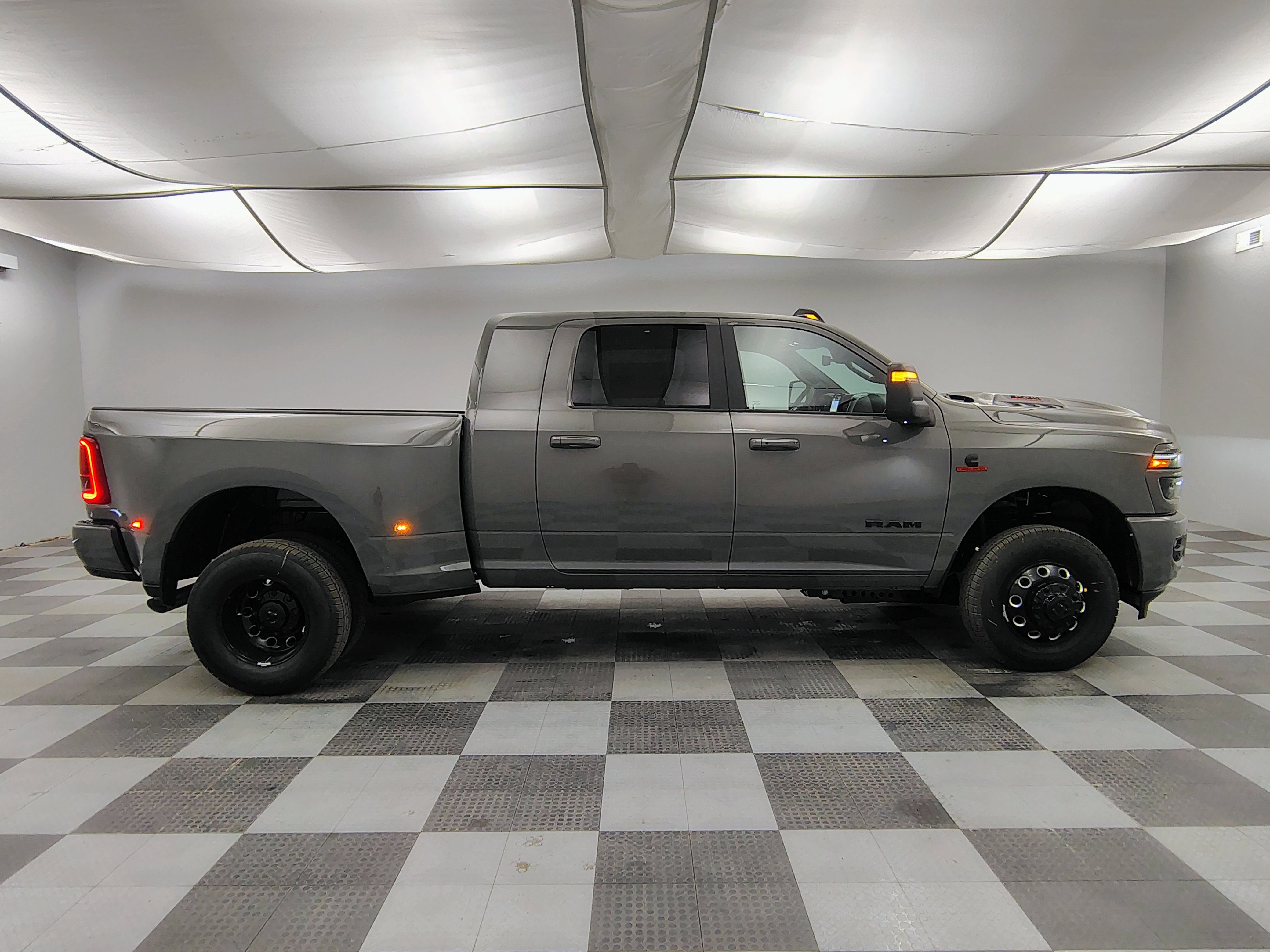 2026 RAM Ram 3500 RAM 3500 LARAMIE MEGA CAB 4X4 6'4' BOX