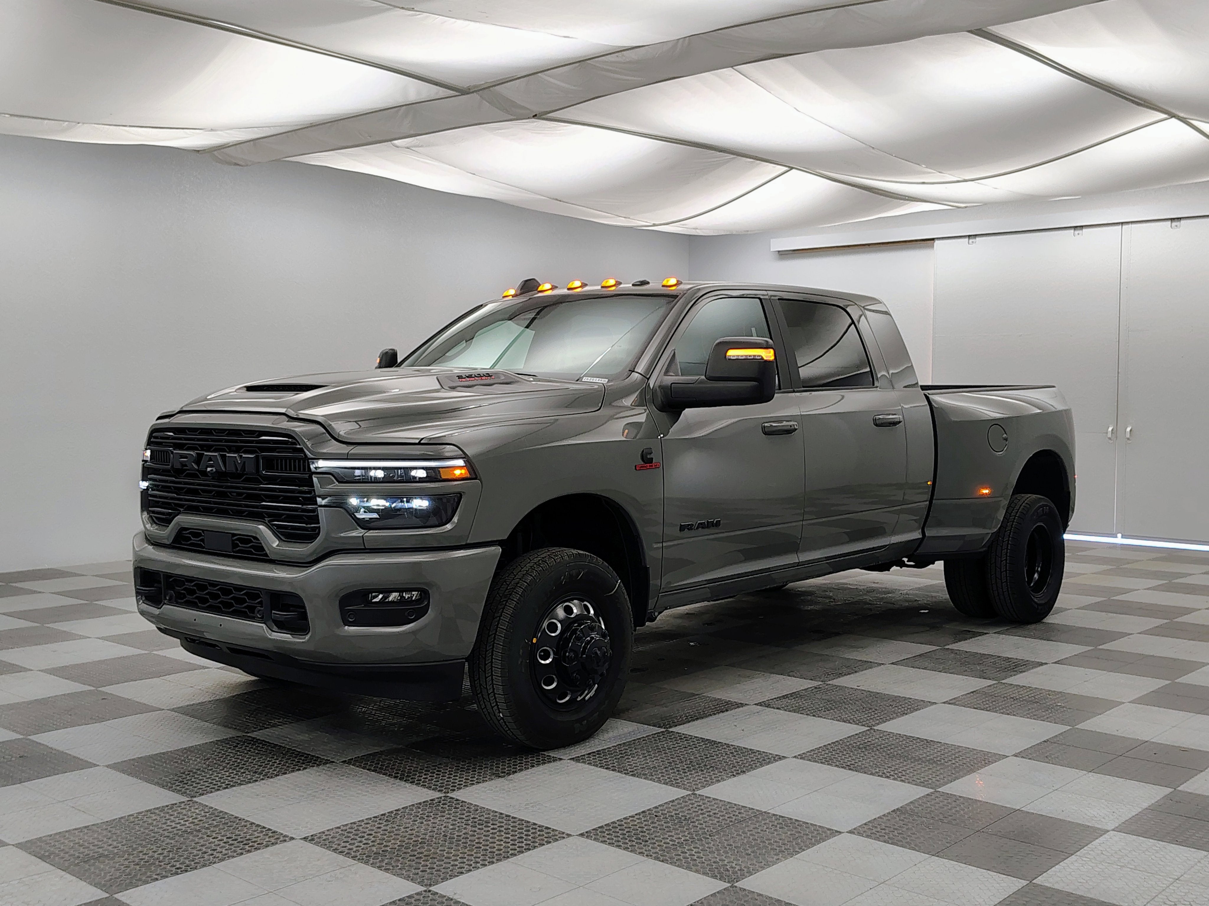 2026 RAM Ram 3500 RAM 3500 LARAMIE MEGA CAB 4X4 6'4' BOX
